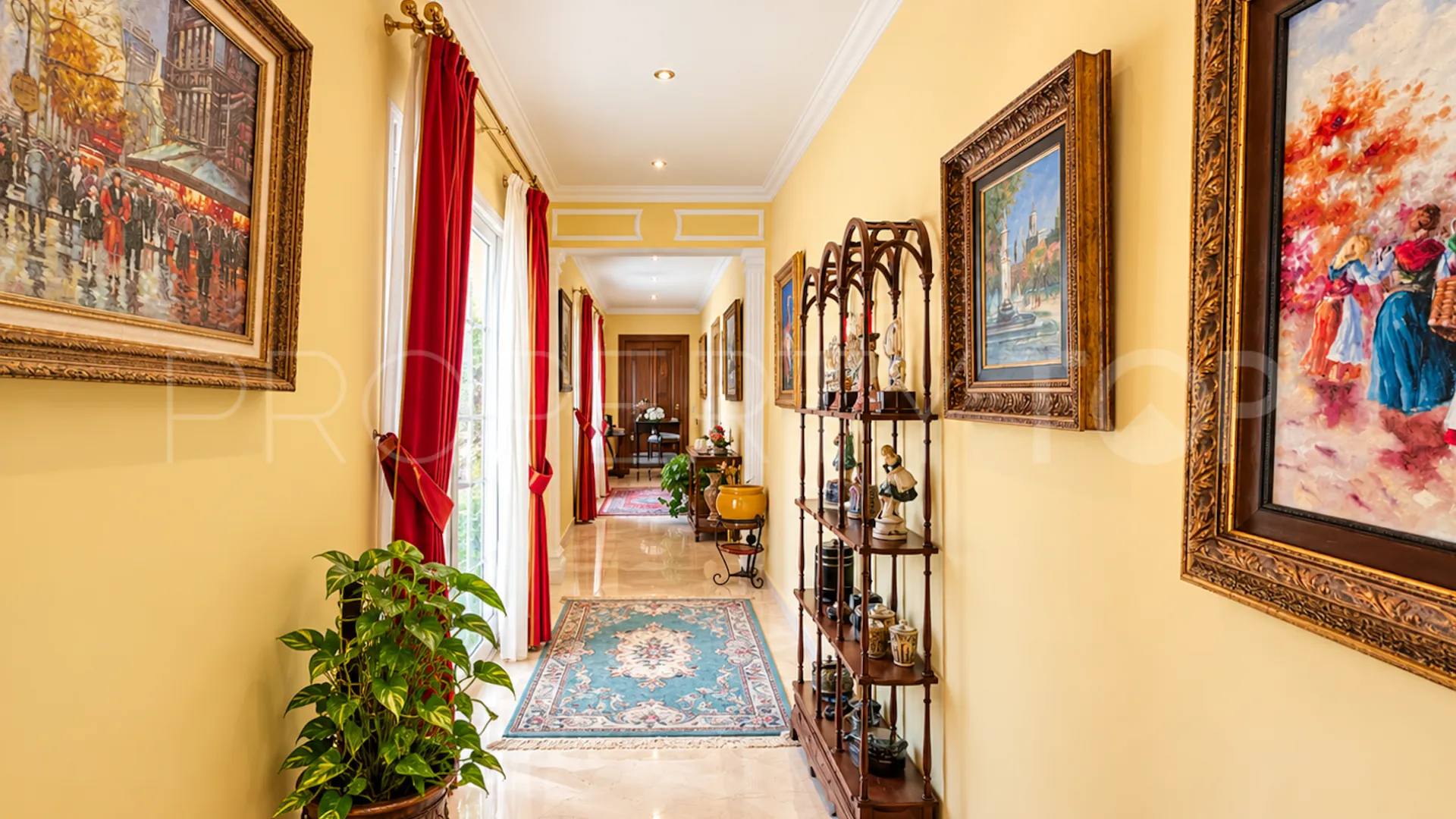 Se vende casa de 10 dormitorios en Mijas Golf