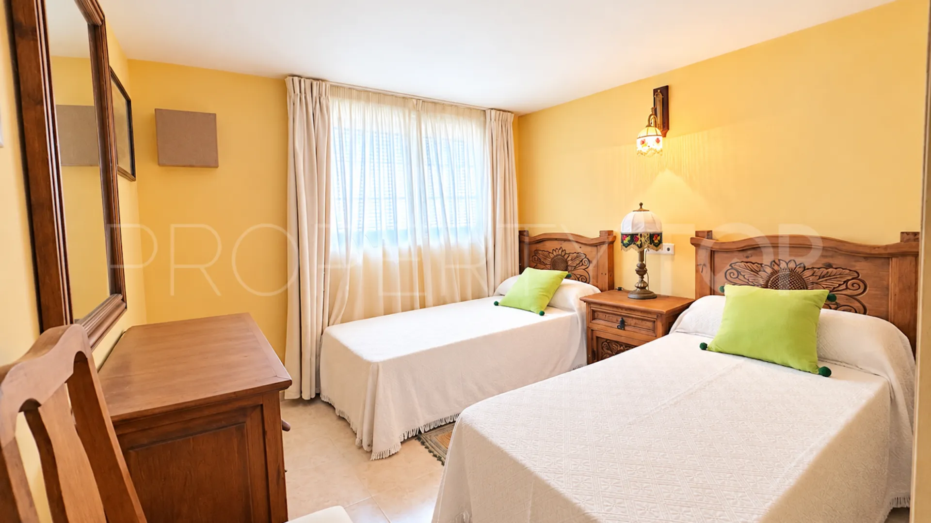 Se vende casa de 10 dormitorios en Mijas Golf