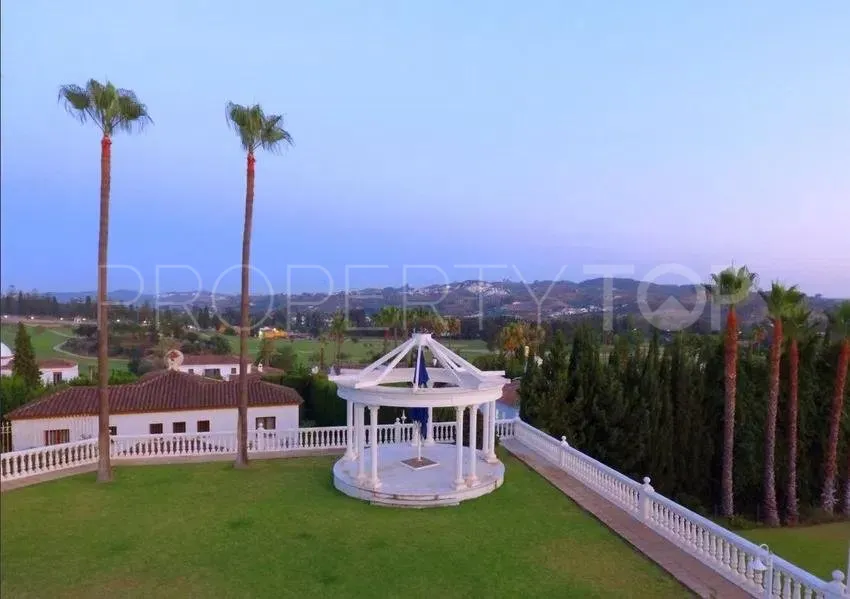 Se vende casa de 10 dormitorios en Mijas Golf