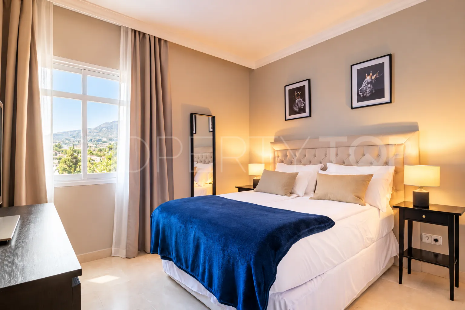 Penthouse for sale in Aloha Gardens