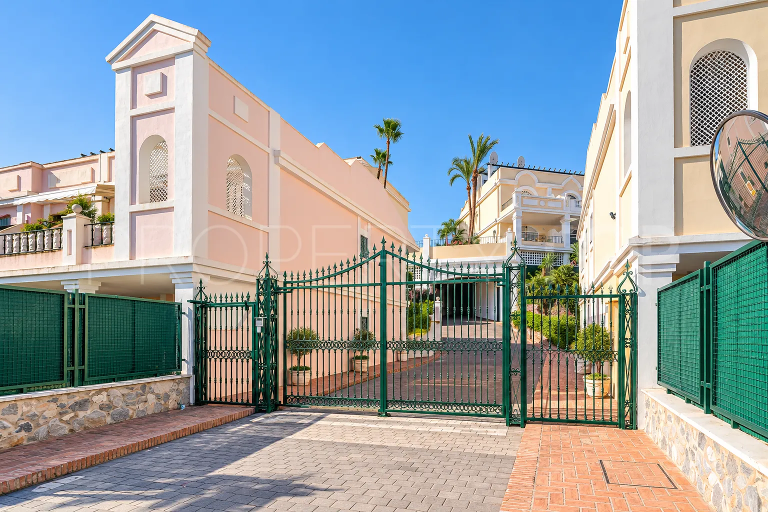 Penthouse for sale in Aloha Gardens