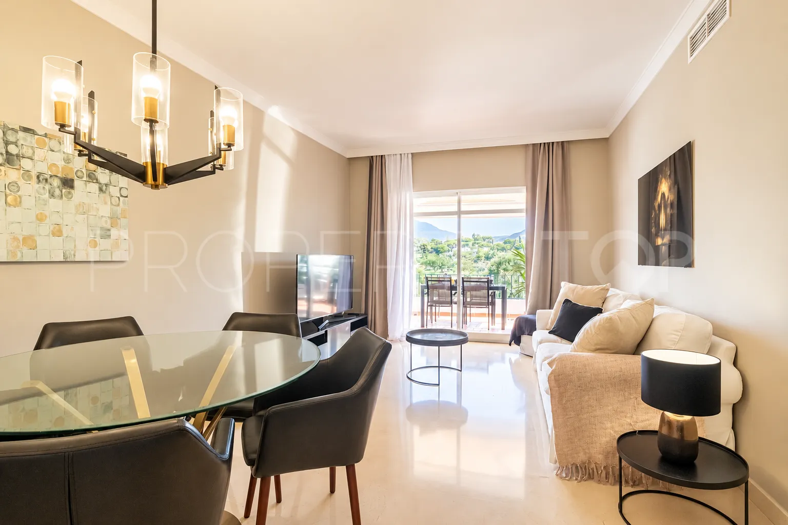 Penthouse for sale in Aloha Gardens