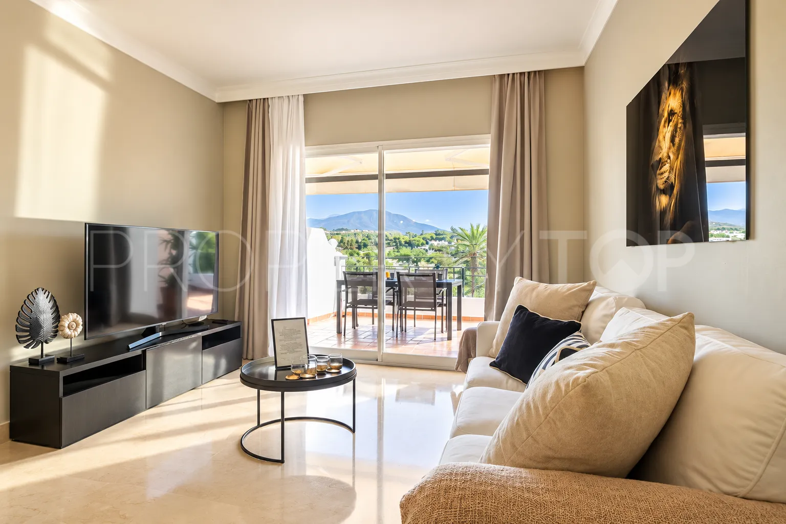 Penthouse for sale in Aloha Gardens