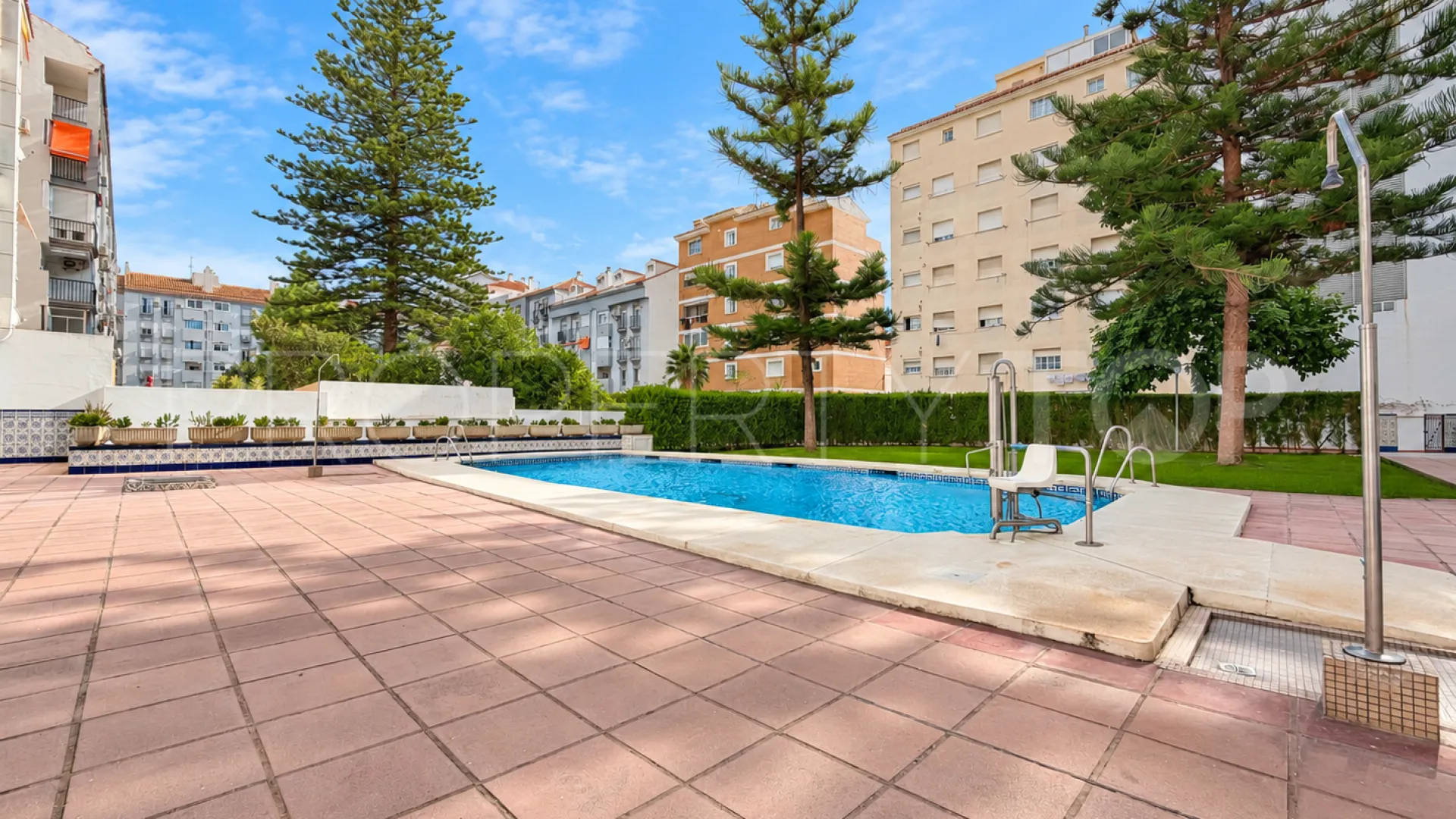 Comprar apartamento con 3 dormitorios en Fuengirola Centro