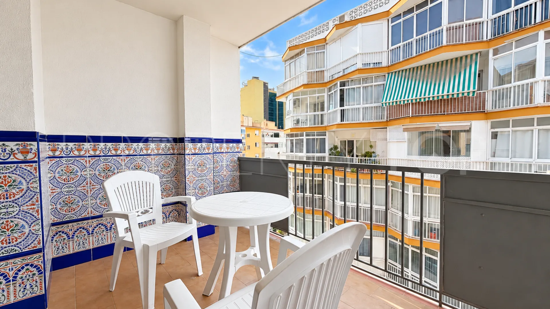 Comprar apartamento con 3 dormitorios en Fuengirola Centro