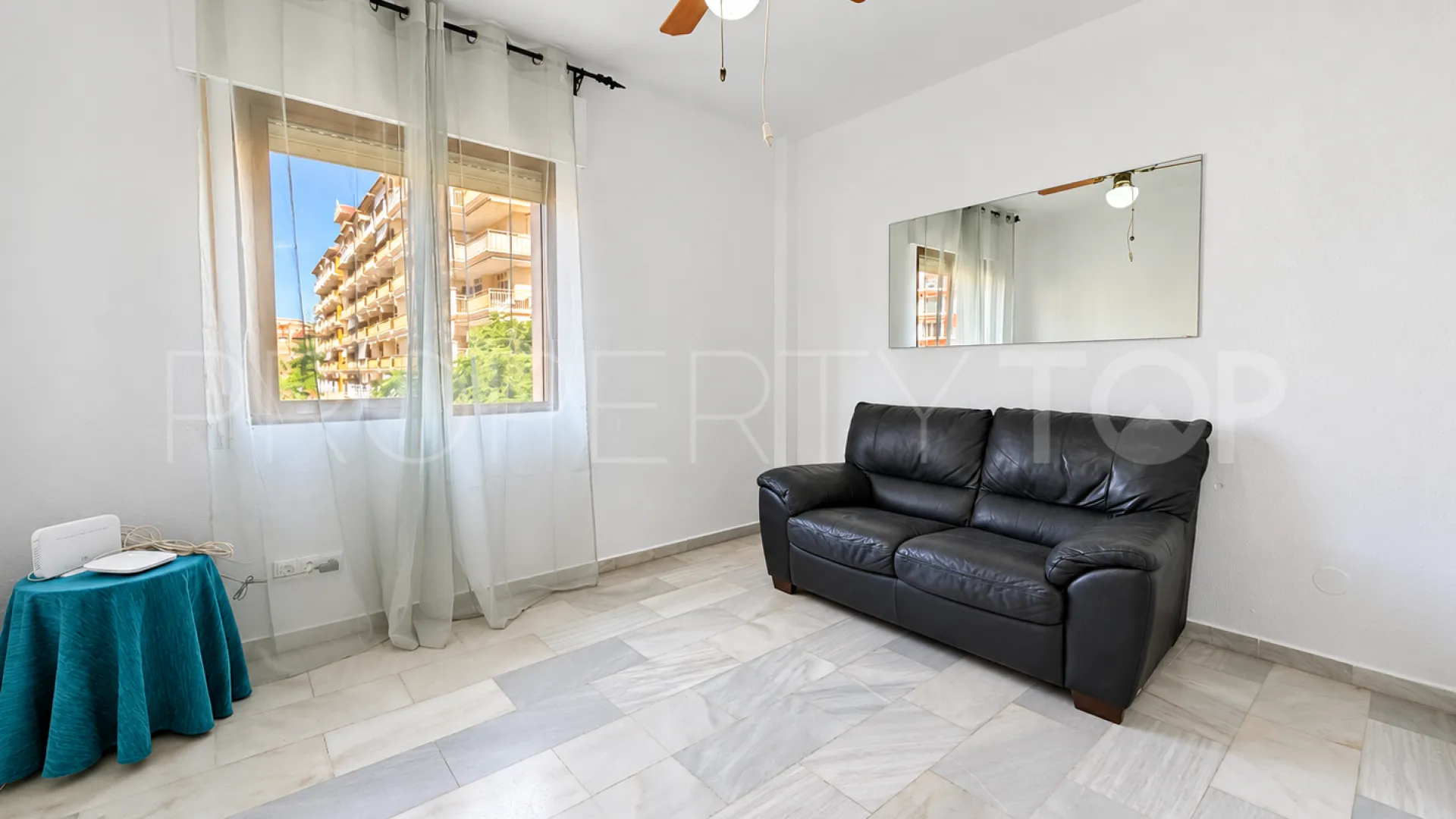 Comprar apartamento con 3 dormitorios en Fuengirola Centro