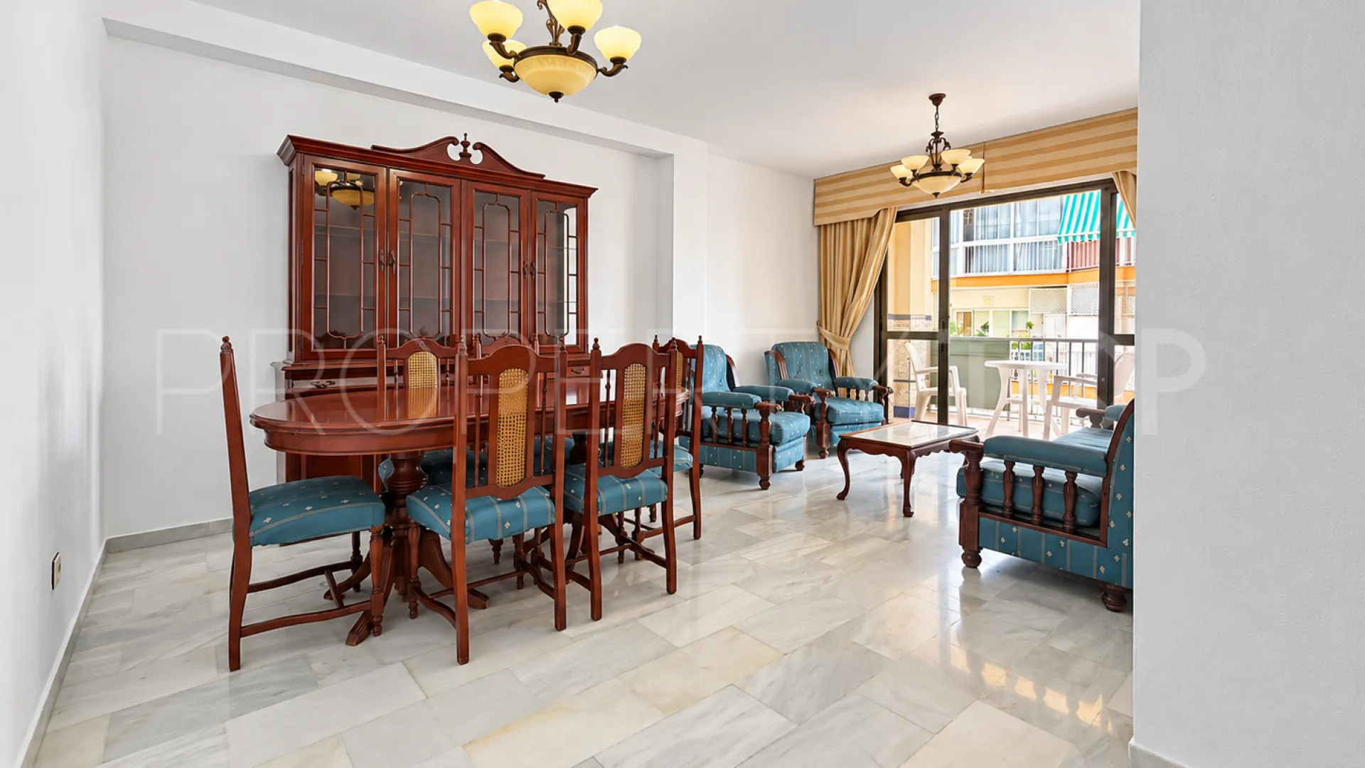 Comprar apartamento con 3 dormitorios en Fuengirola Centro