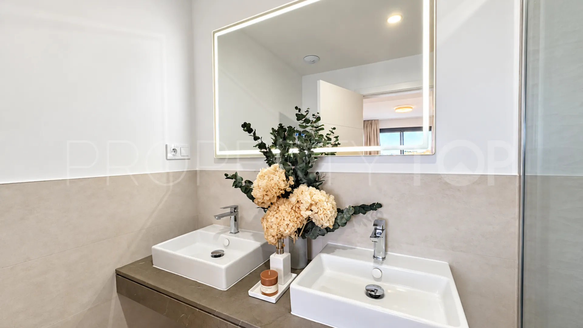 Apartamento en venta con 2 dormitorios en Cala de Mijas