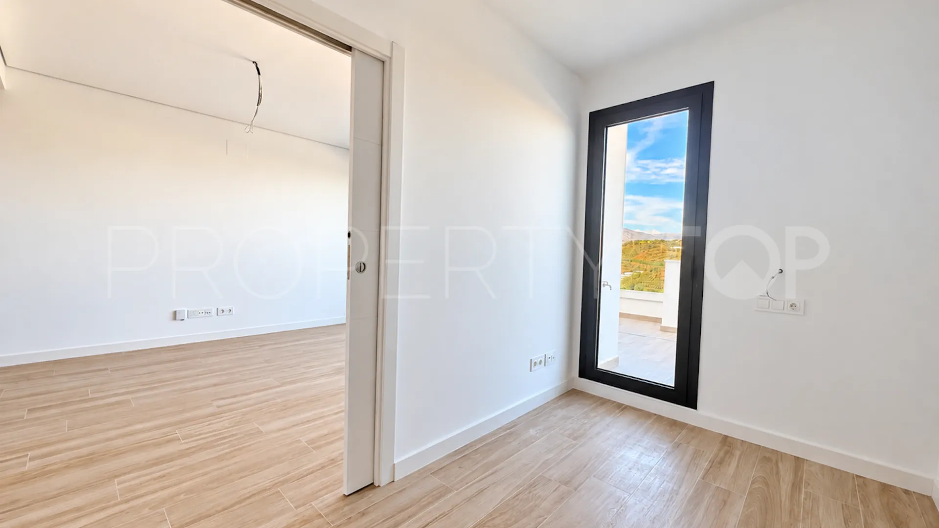 Apartamento en venta con 2 dormitorios en Cala de Mijas