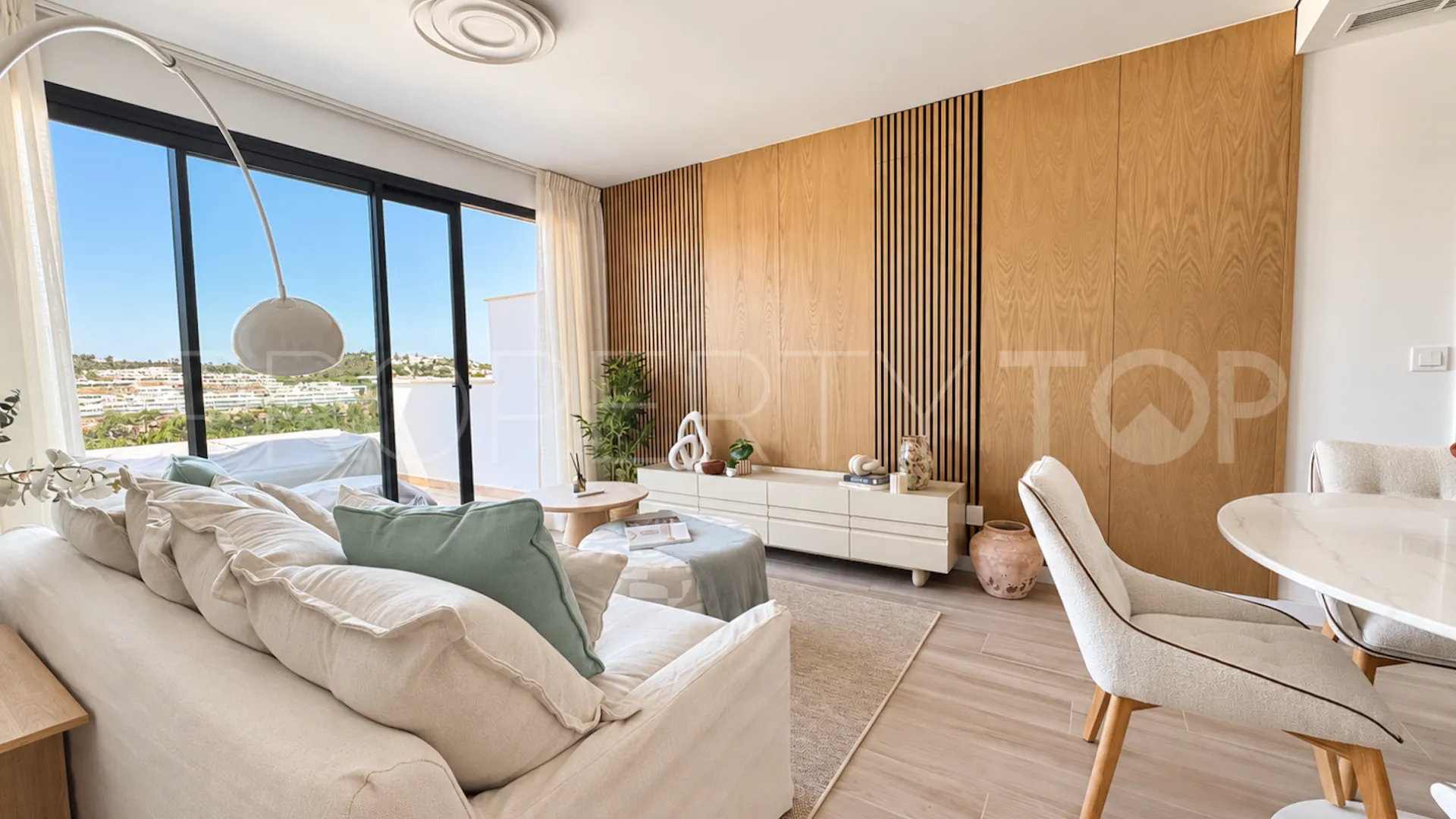 Apartamento en venta con 2 dormitorios en Cala de Mijas