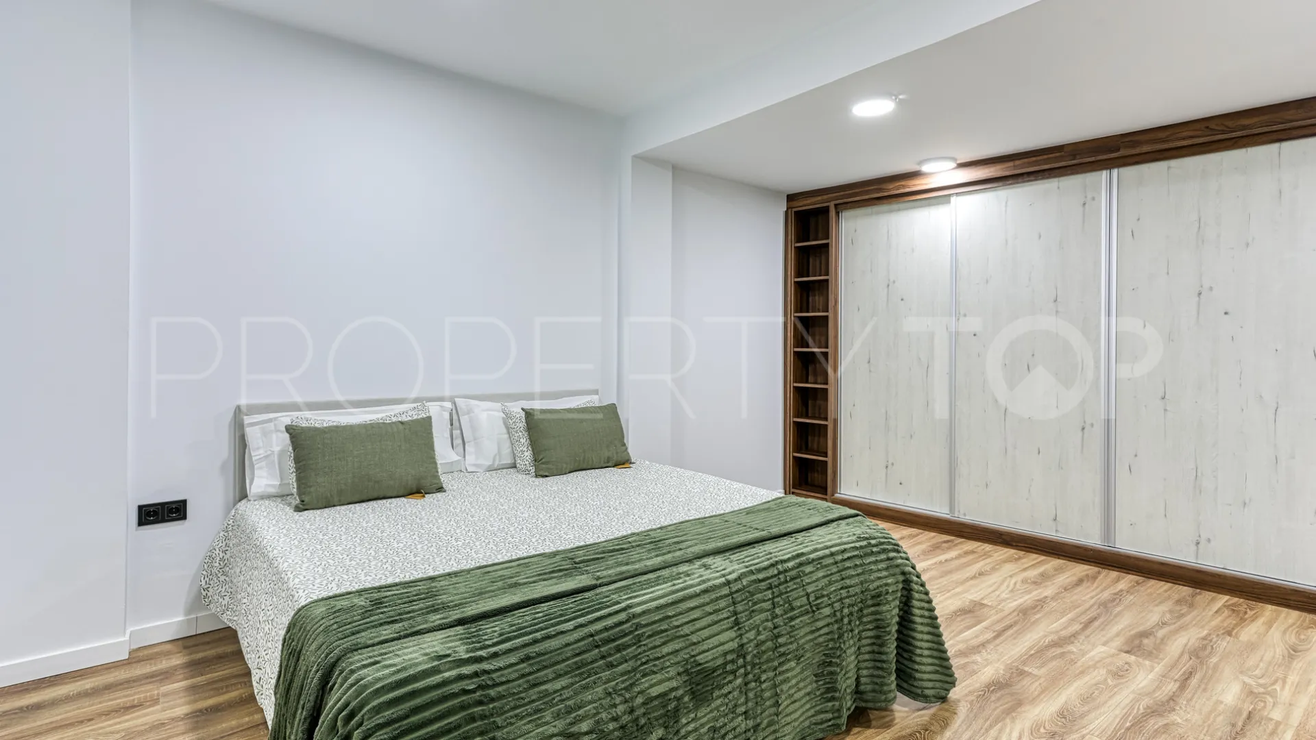 Mijas, casa con 5 dormitorios en venta