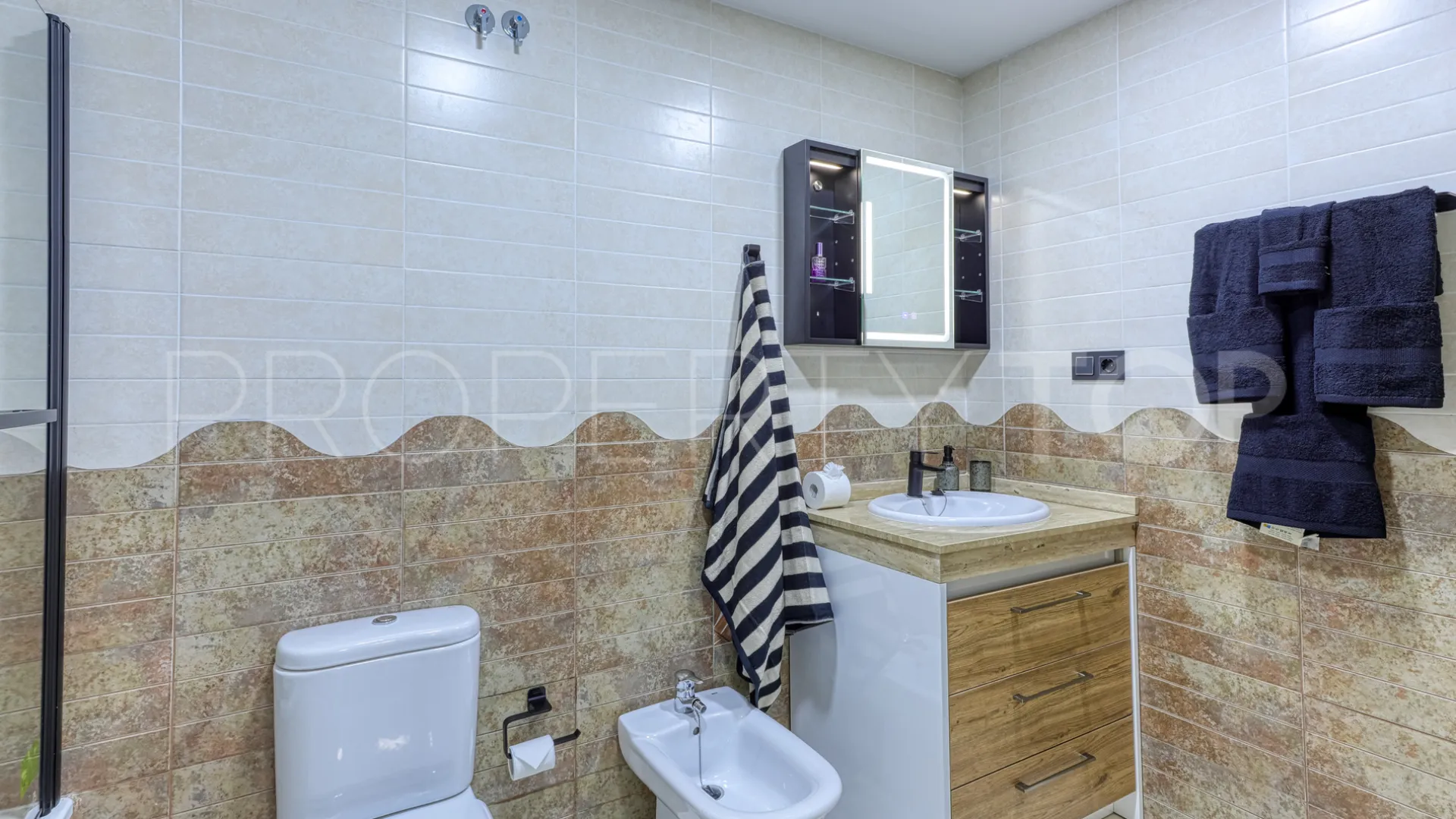 Mijas, casa con 5 dormitorios en venta