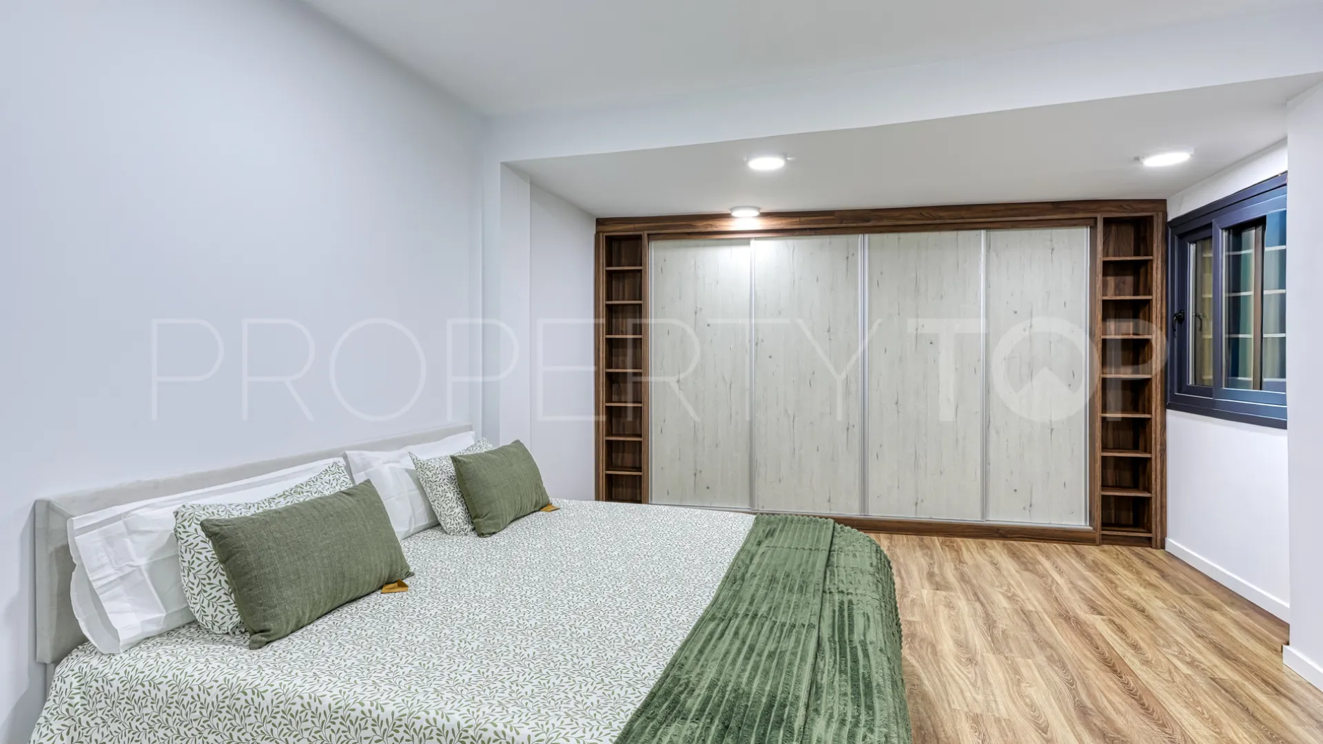 Mijas, casa con 5 dormitorios en venta