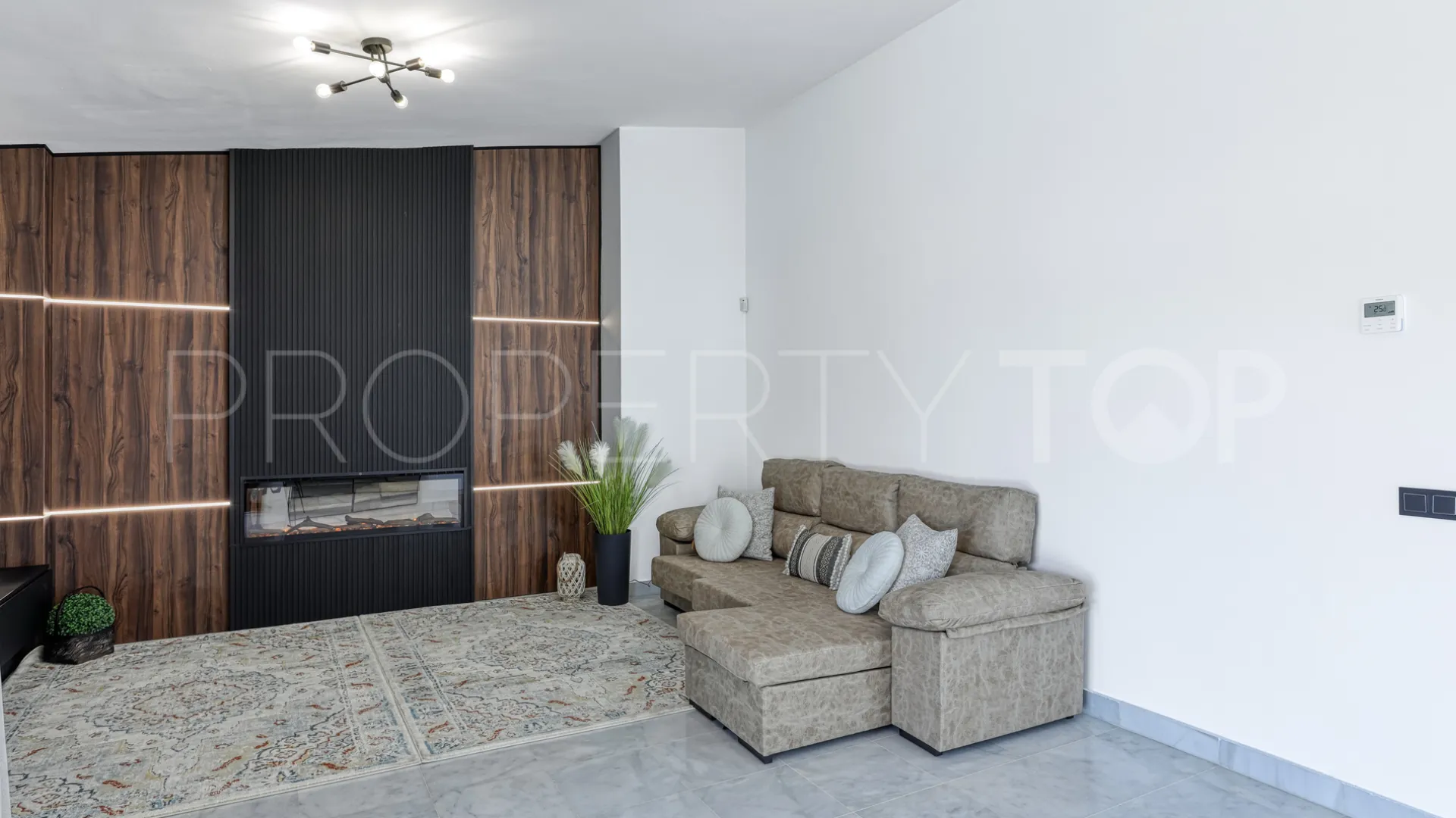 Mijas, casa con 5 dormitorios en venta