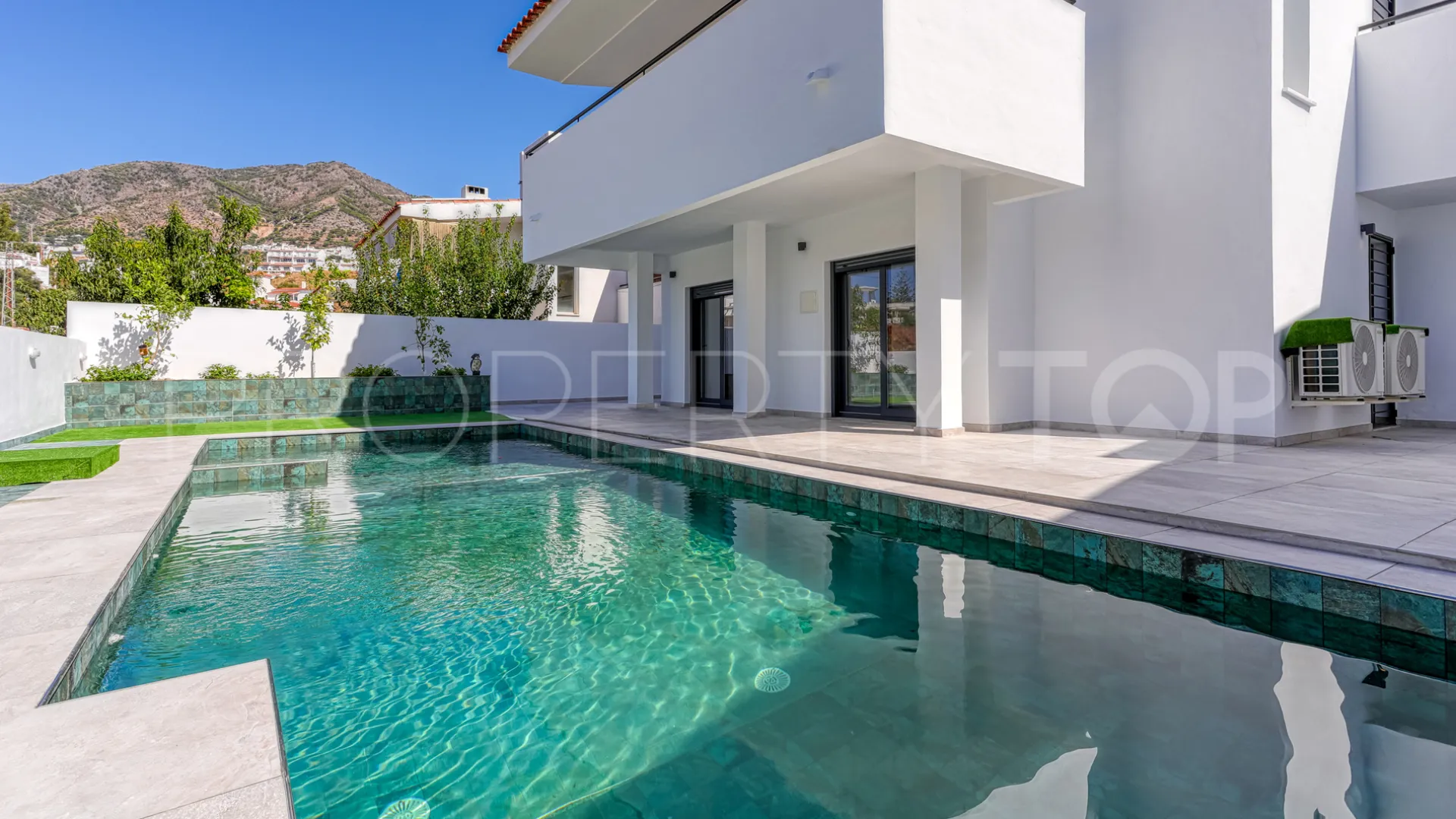 Mijas, casa con 5 dormitorios en venta