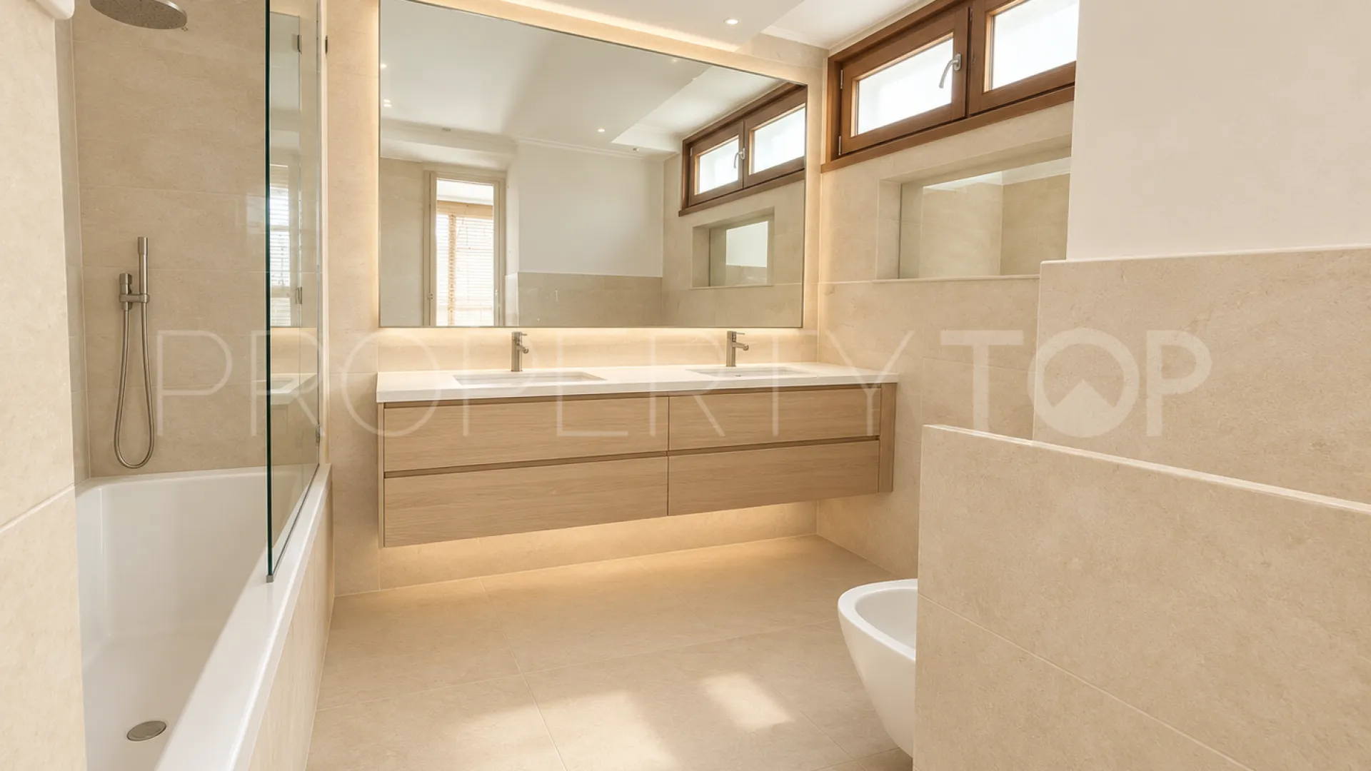 Apartamento en venta en Lomas de los Monteros con 3 dormitorios