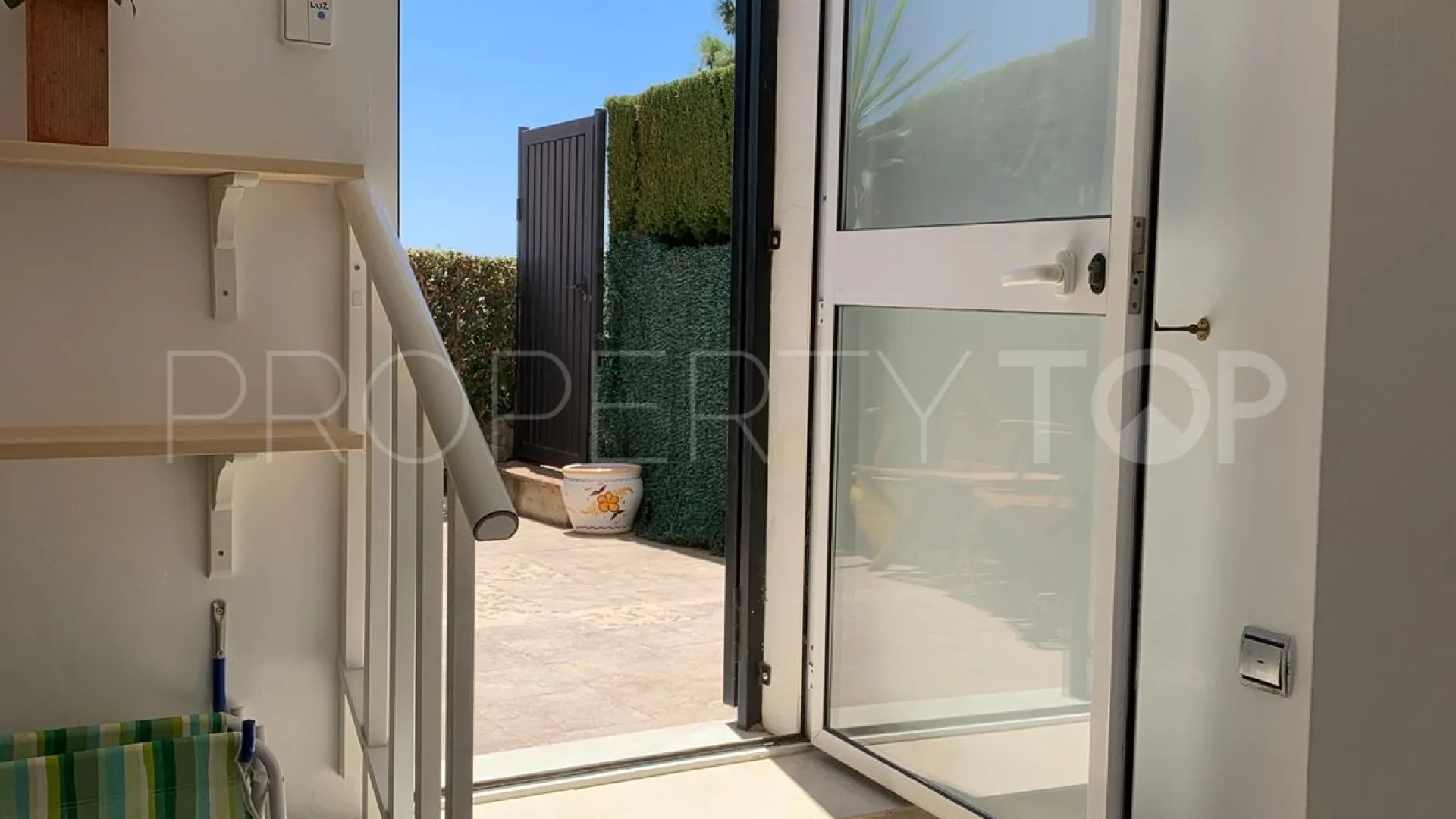 Ground floor apartment for sale in Sitio de Calahonda with 2 bedrooms