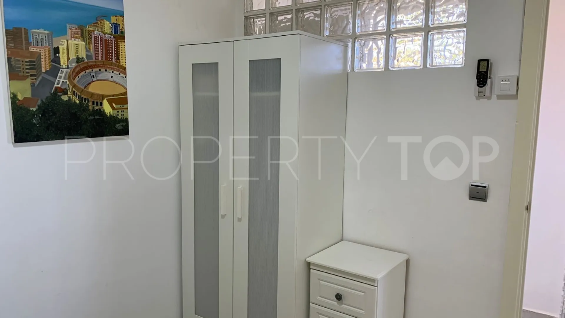 Ground floor apartment for sale in Sitio de Calahonda with 2 bedrooms