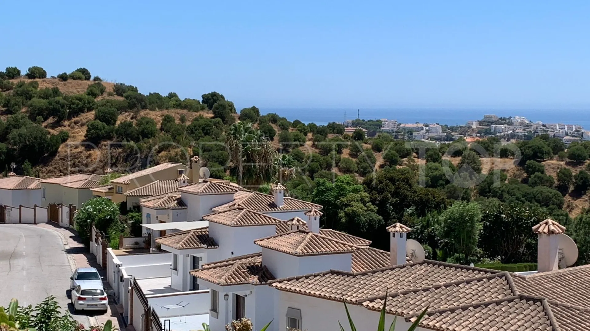 Ground floor apartment for sale in Sitio de Calahonda with 2 bedrooms