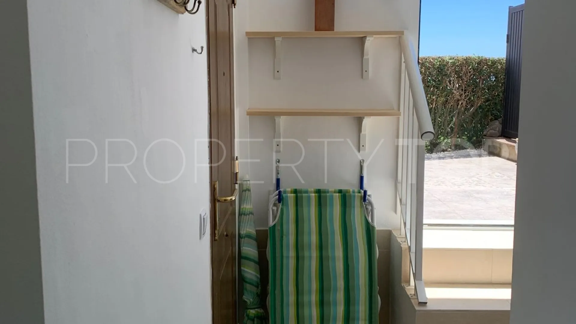 Ground floor apartment for sale in Sitio de Calahonda with 2 bedrooms