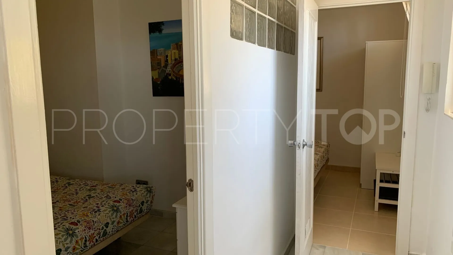 Ground floor apartment for sale in Sitio de Calahonda with 2 bedrooms