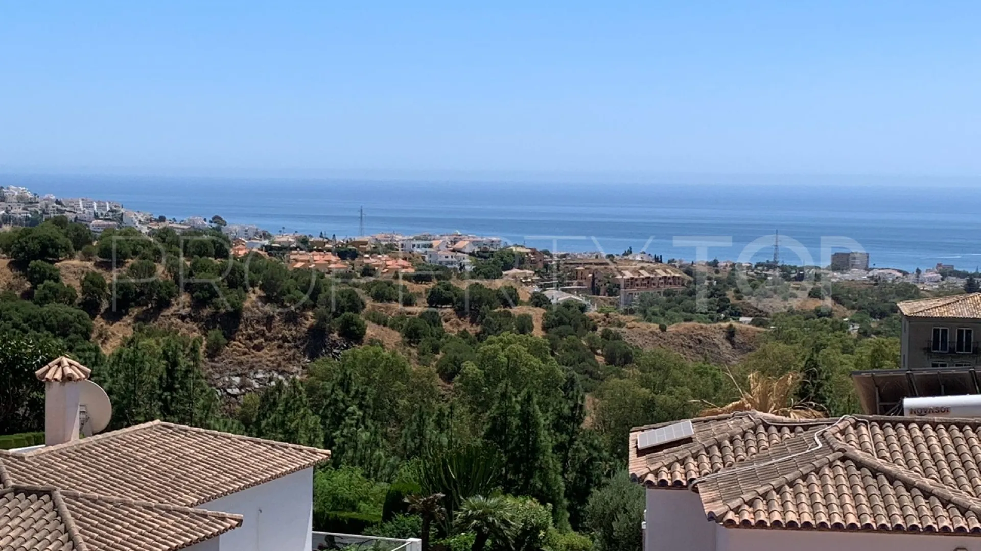 Ground floor apartment for sale in Sitio de Calahonda with 2 bedrooms