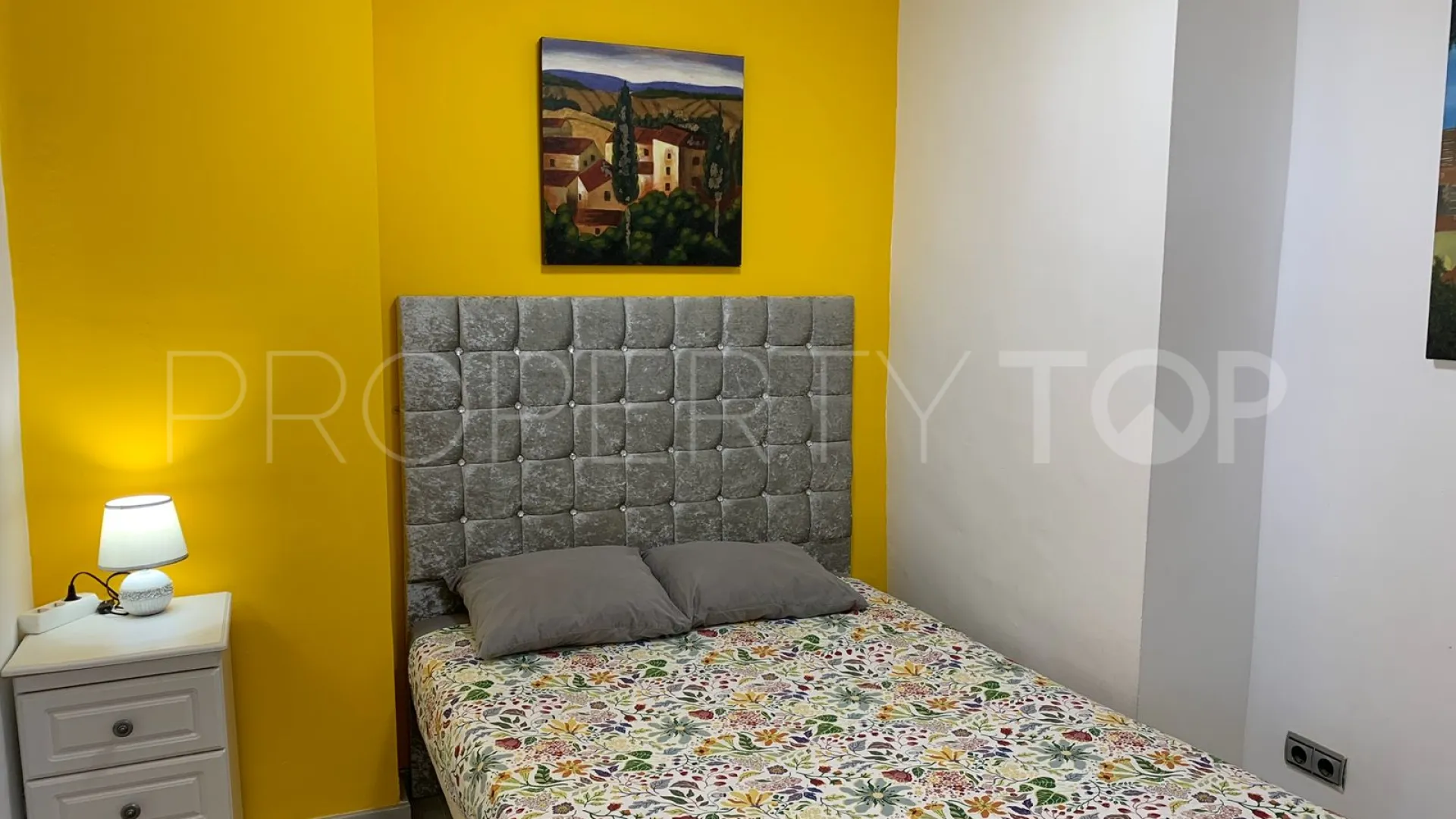 Ground floor apartment for sale in Sitio de Calahonda with 2 bedrooms