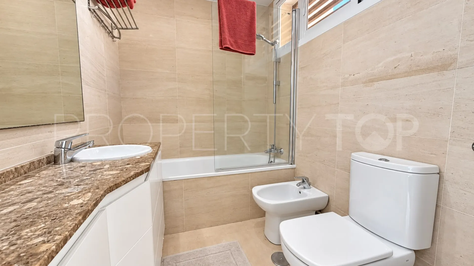 For sale Cerrado del Aguila 3 bedrooms town house