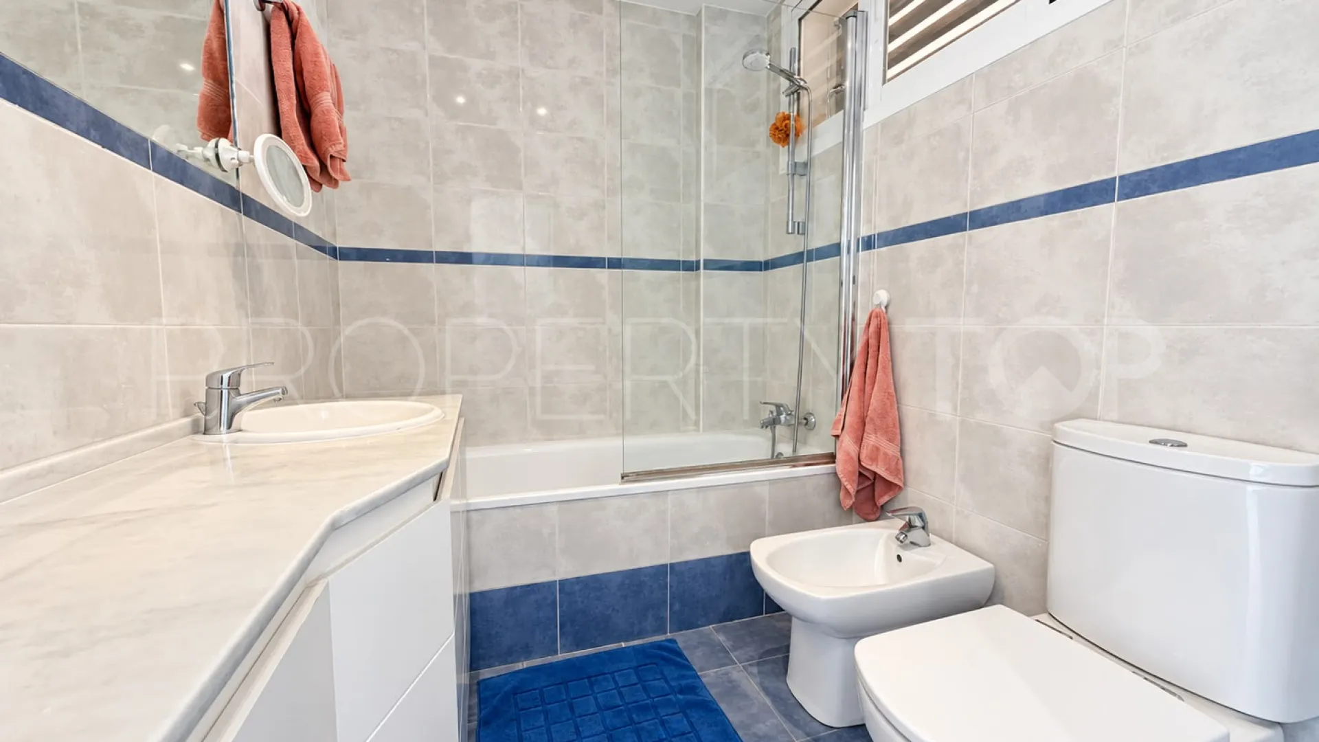 For sale Cerrado del Aguila 3 bedrooms town house