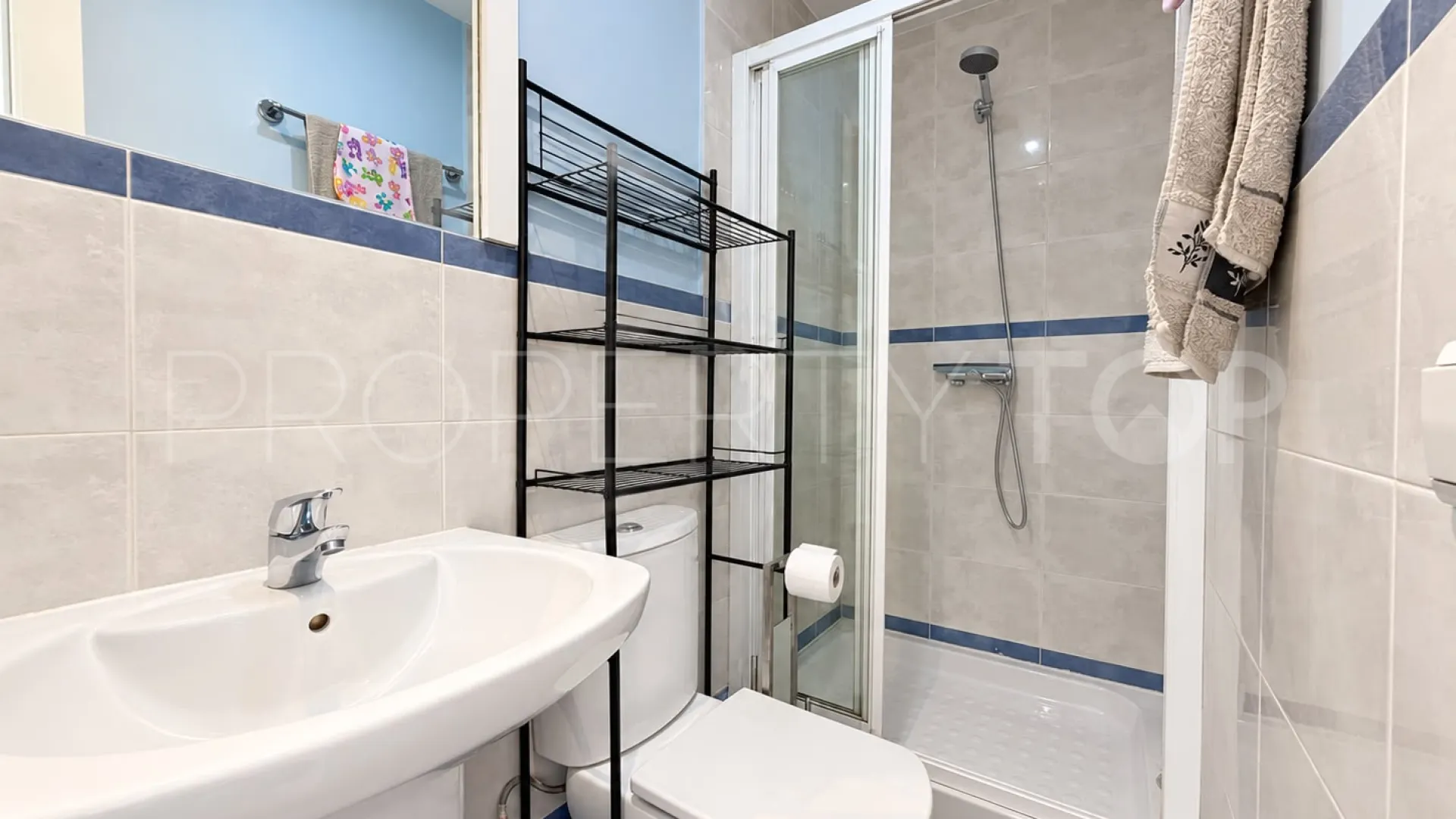 For sale Cerrado del Aguila 3 bedrooms town house