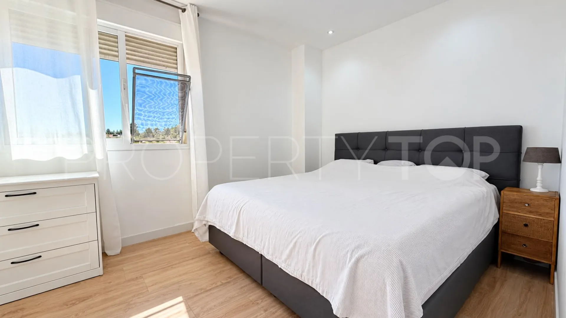 For sale Cerrado del Aguila 3 bedrooms town house