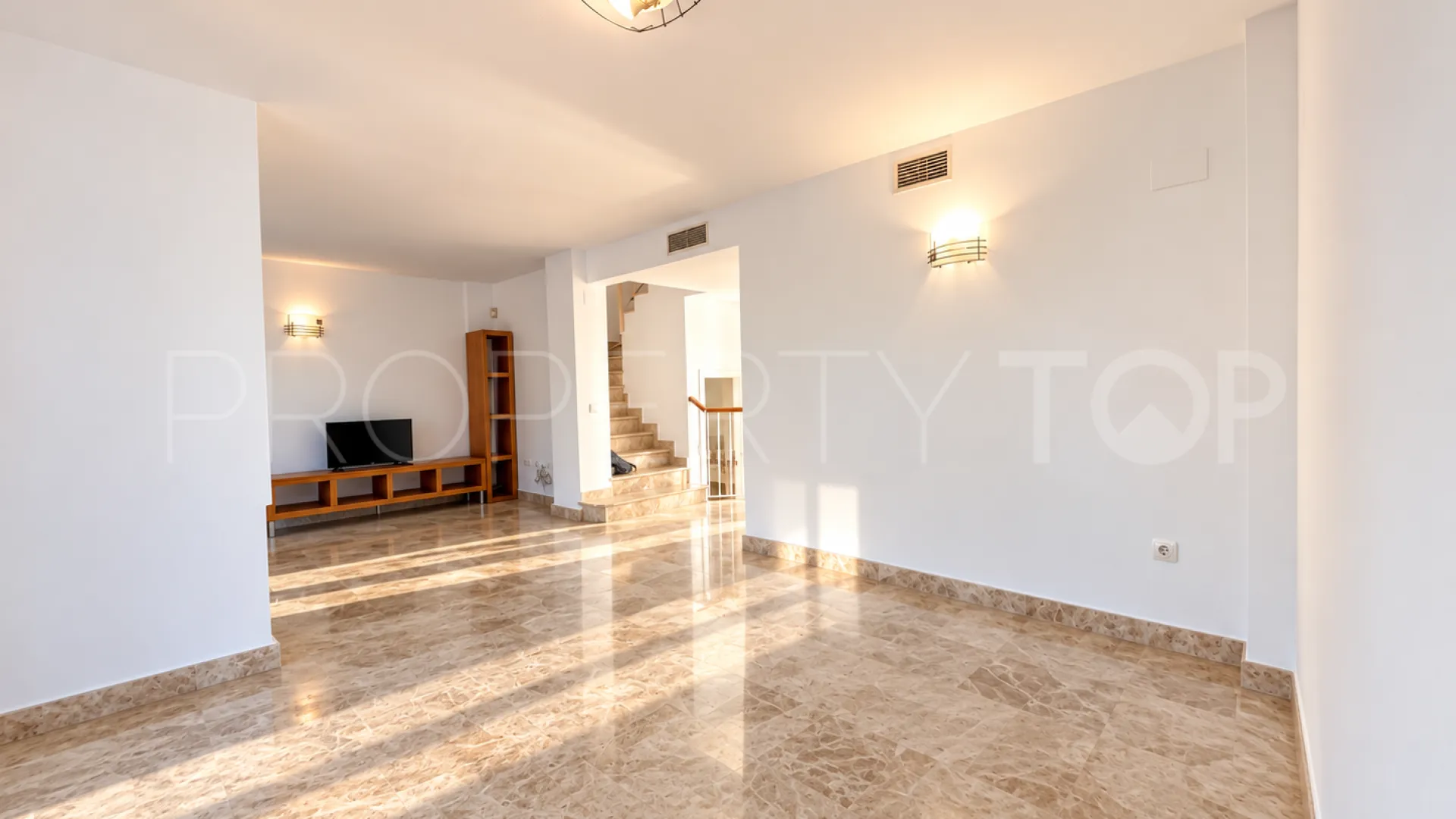 For sale 3 bedrooms town house in Los Naranjos de Marbella