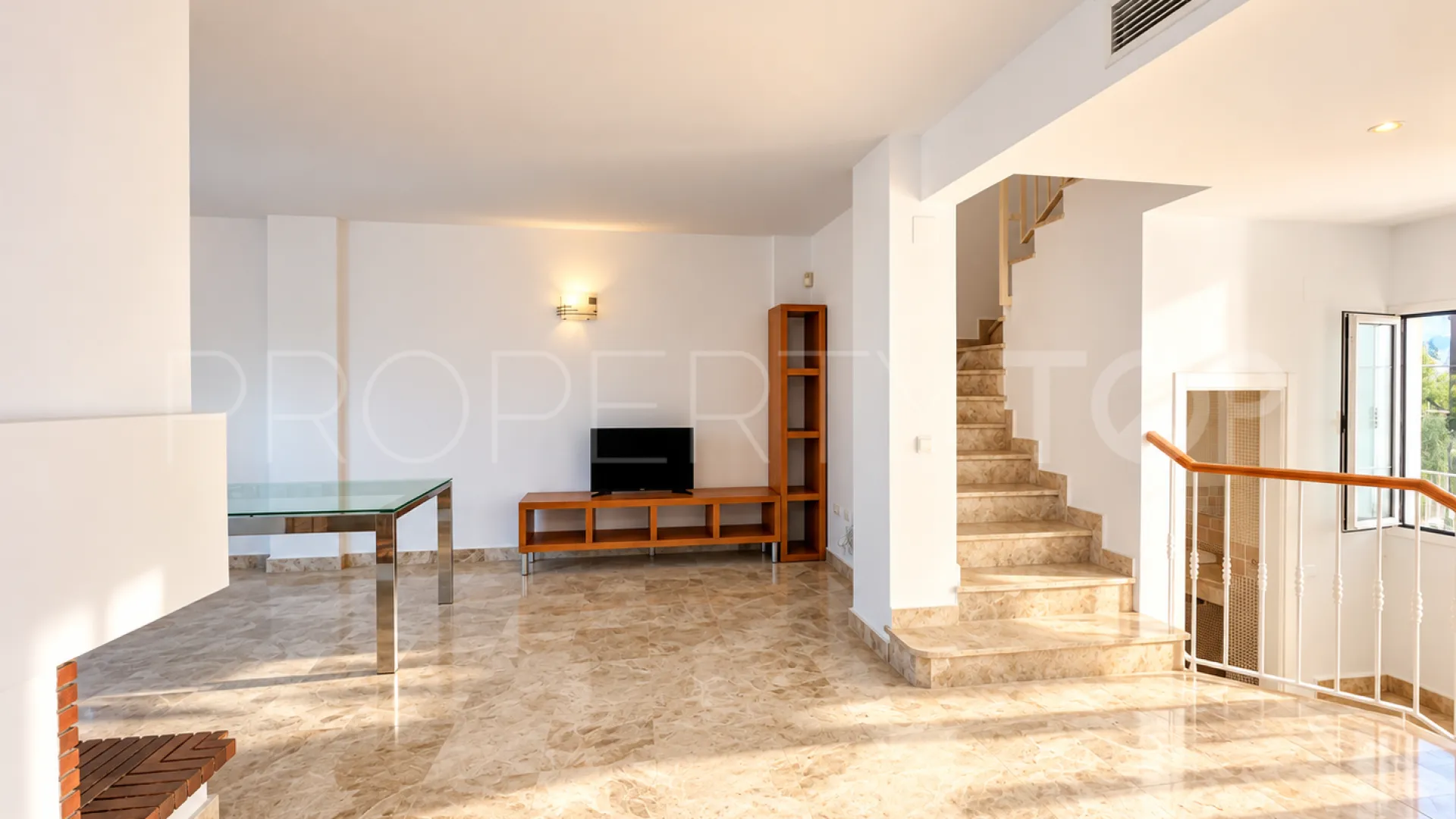 For sale 3 bedrooms town house in Los Naranjos de Marbella