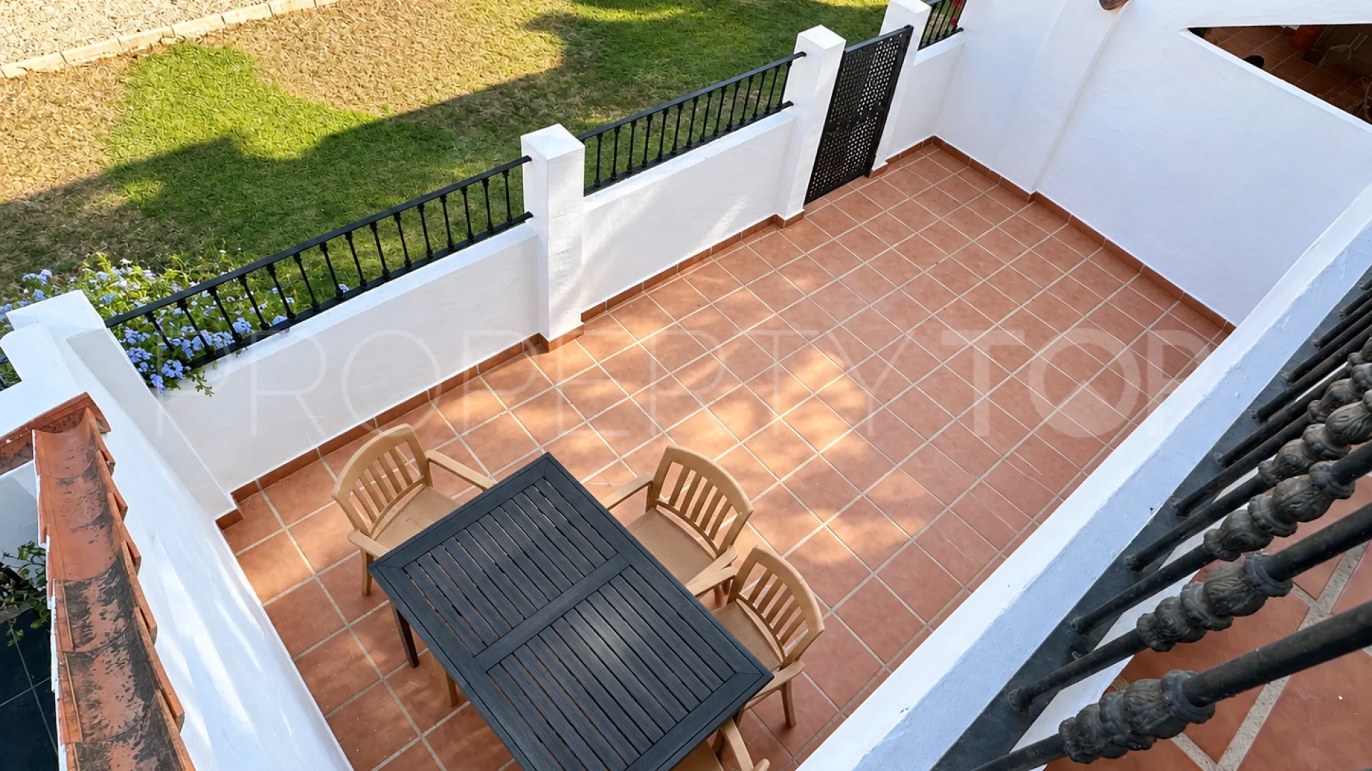 For sale 3 bedrooms town house in Los Naranjos de Marbella