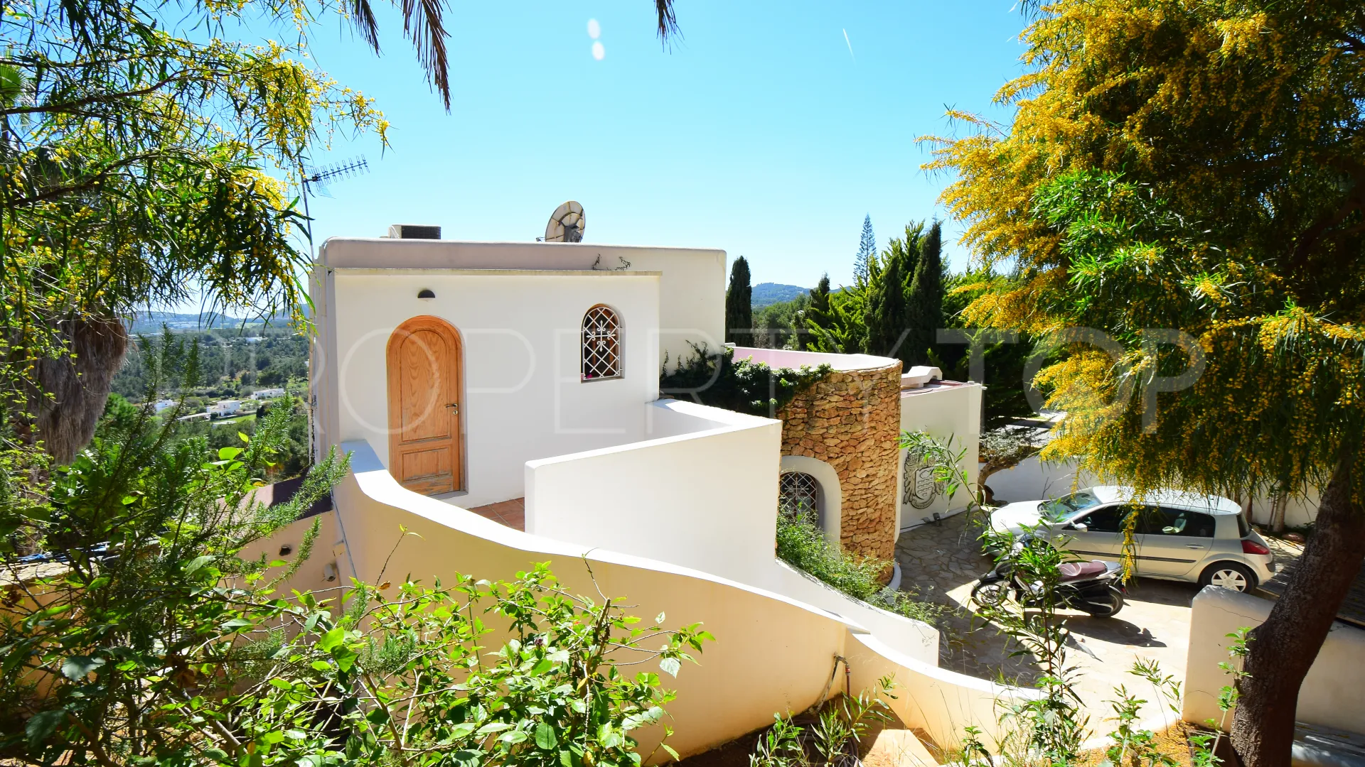 Se vende villa de 3 dormitorios en Cala Llonga