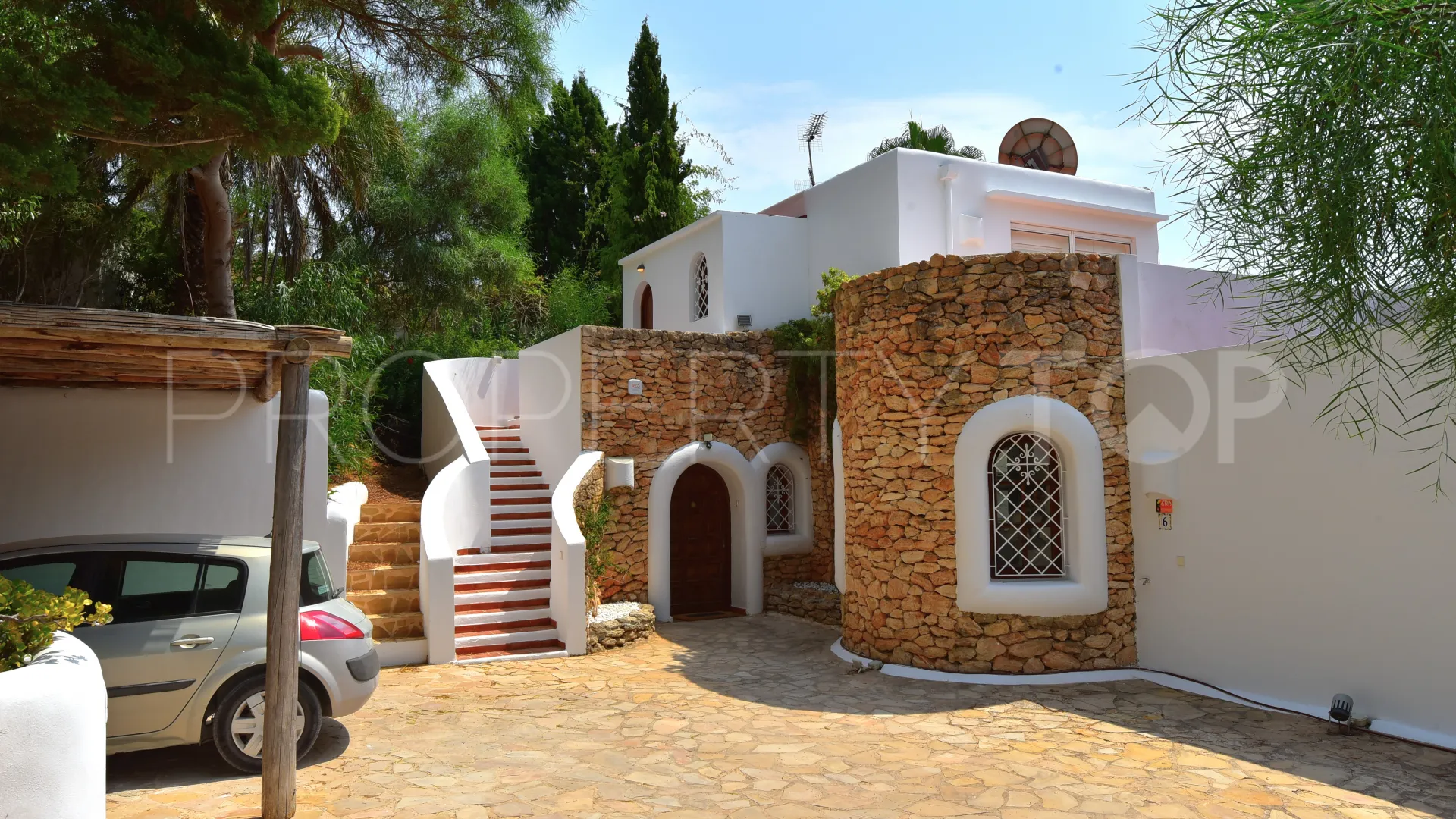 Se vende villa de 3 dormitorios en Cala Llonga