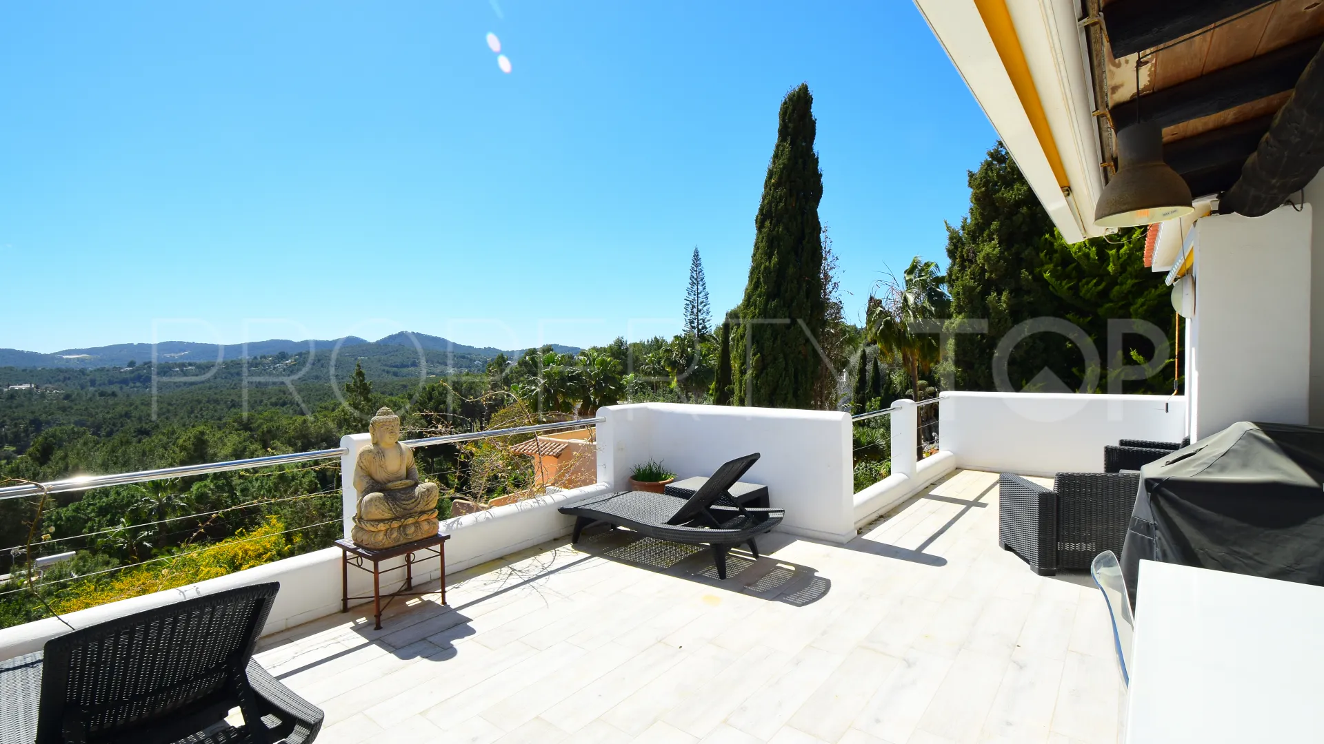 Se vende villa de 3 dormitorios en Cala Llonga