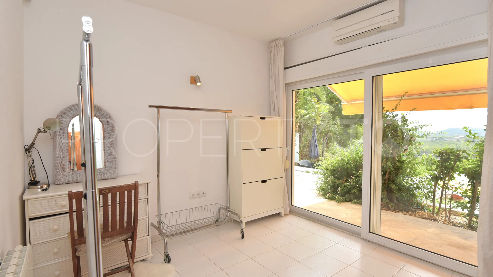 Se vende villa de 3 dormitorios en Cala Llonga