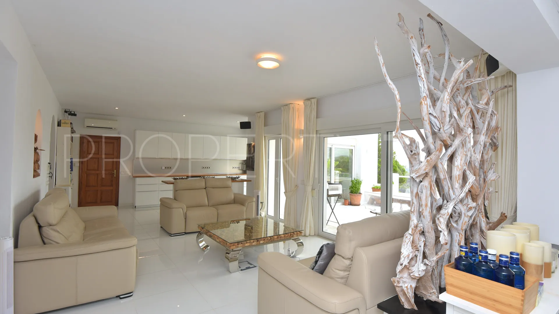 Se vende villa de 3 dormitorios en Cala Llonga
