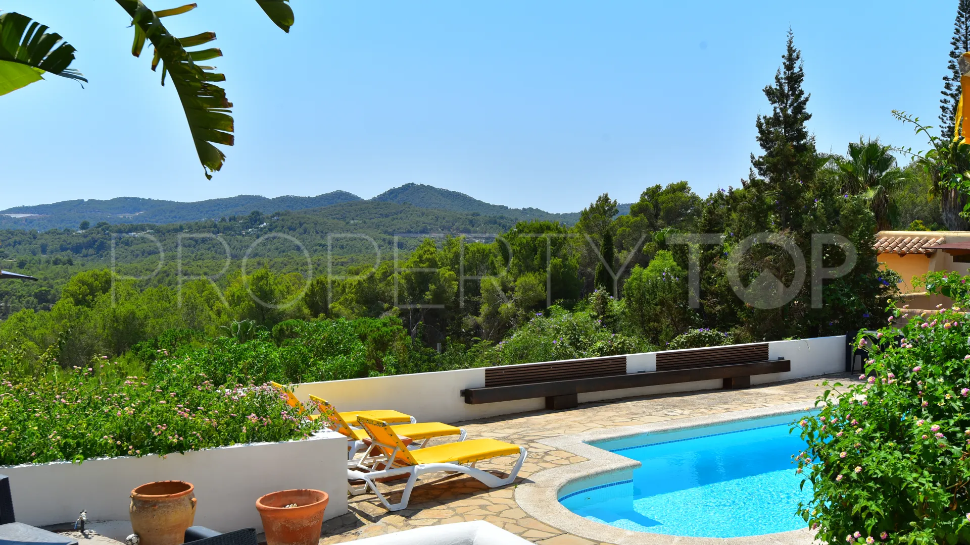 Se vende villa de 3 dormitorios en Cala Llonga