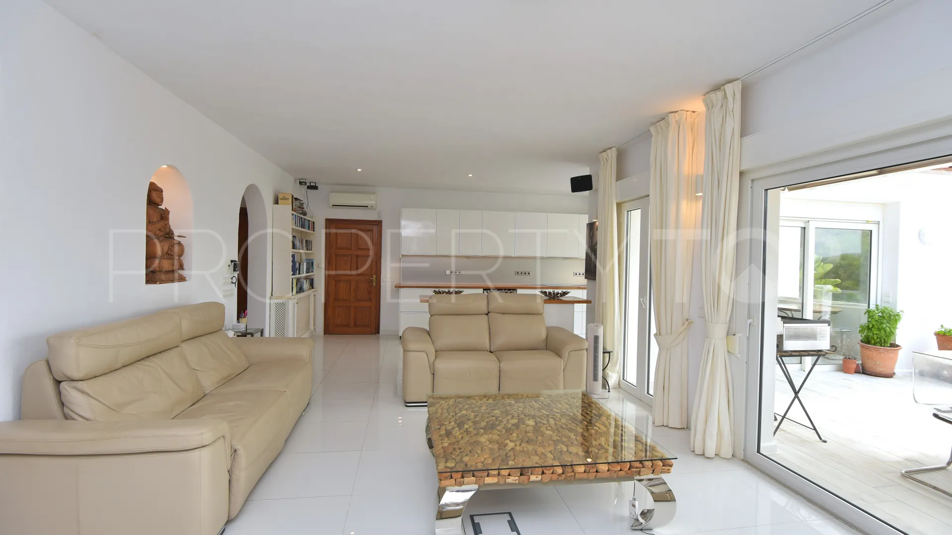 Se vende villa de 3 dormitorios en Cala Llonga