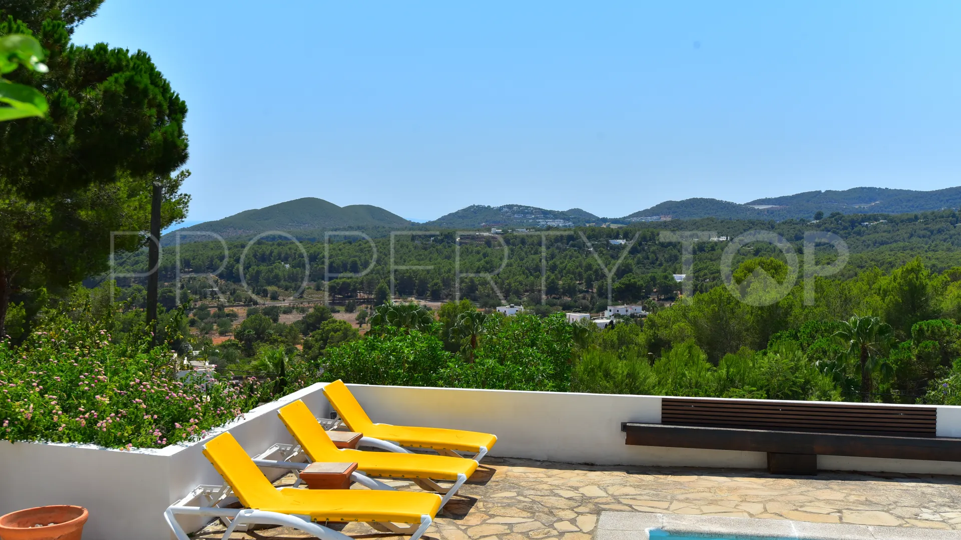 Se vende villa de 3 dormitorios en Cala Llonga