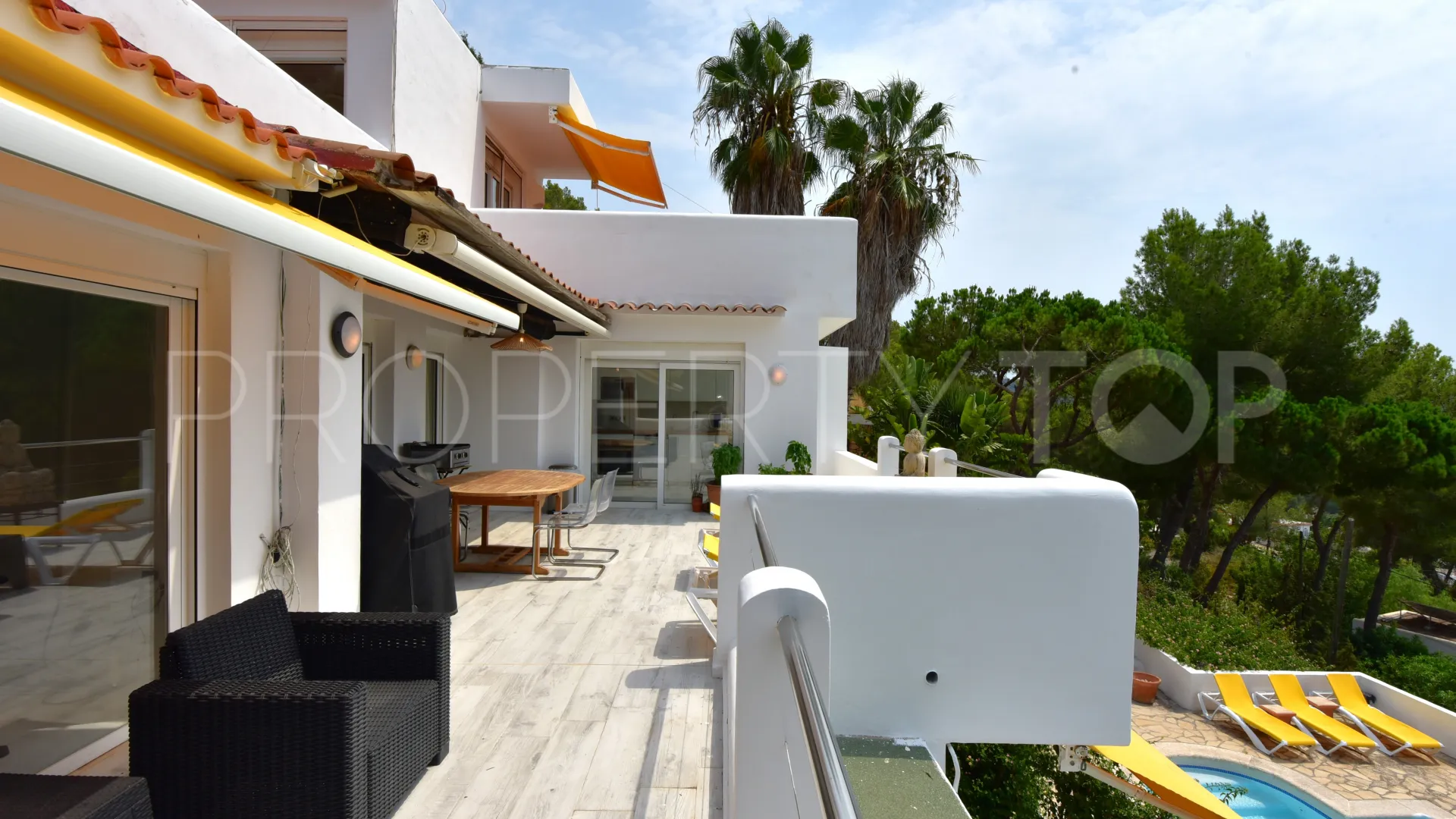 Se vende villa de 3 dormitorios en Cala Llonga