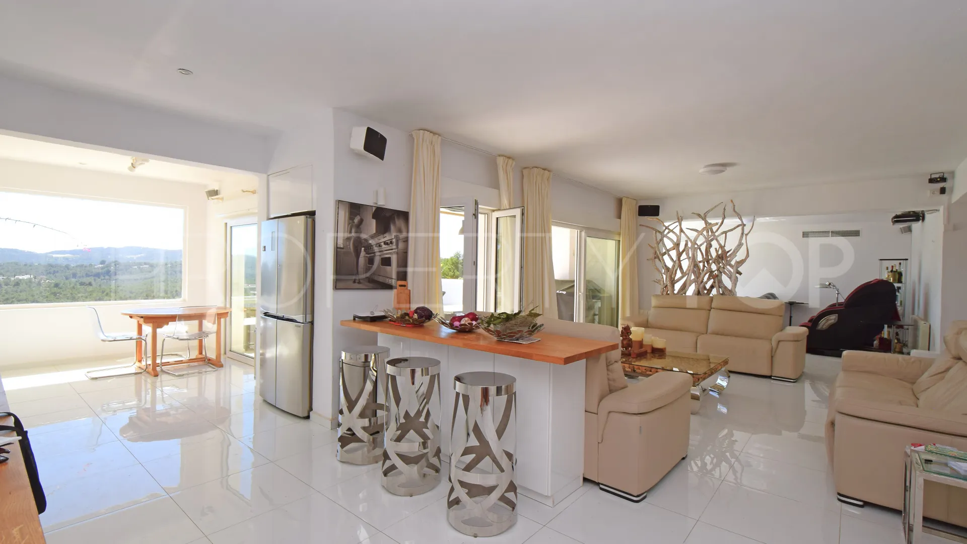 Se vende villa de 3 dormitorios en Cala Llonga