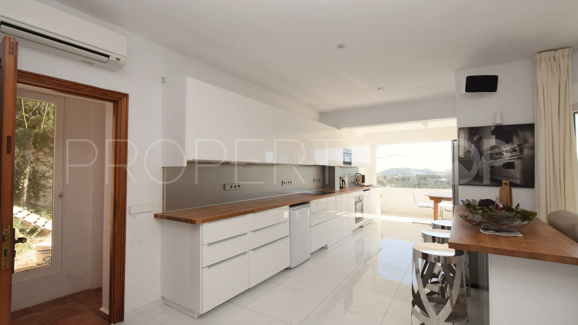 Se vende villa de 3 dormitorios en Cala Llonga