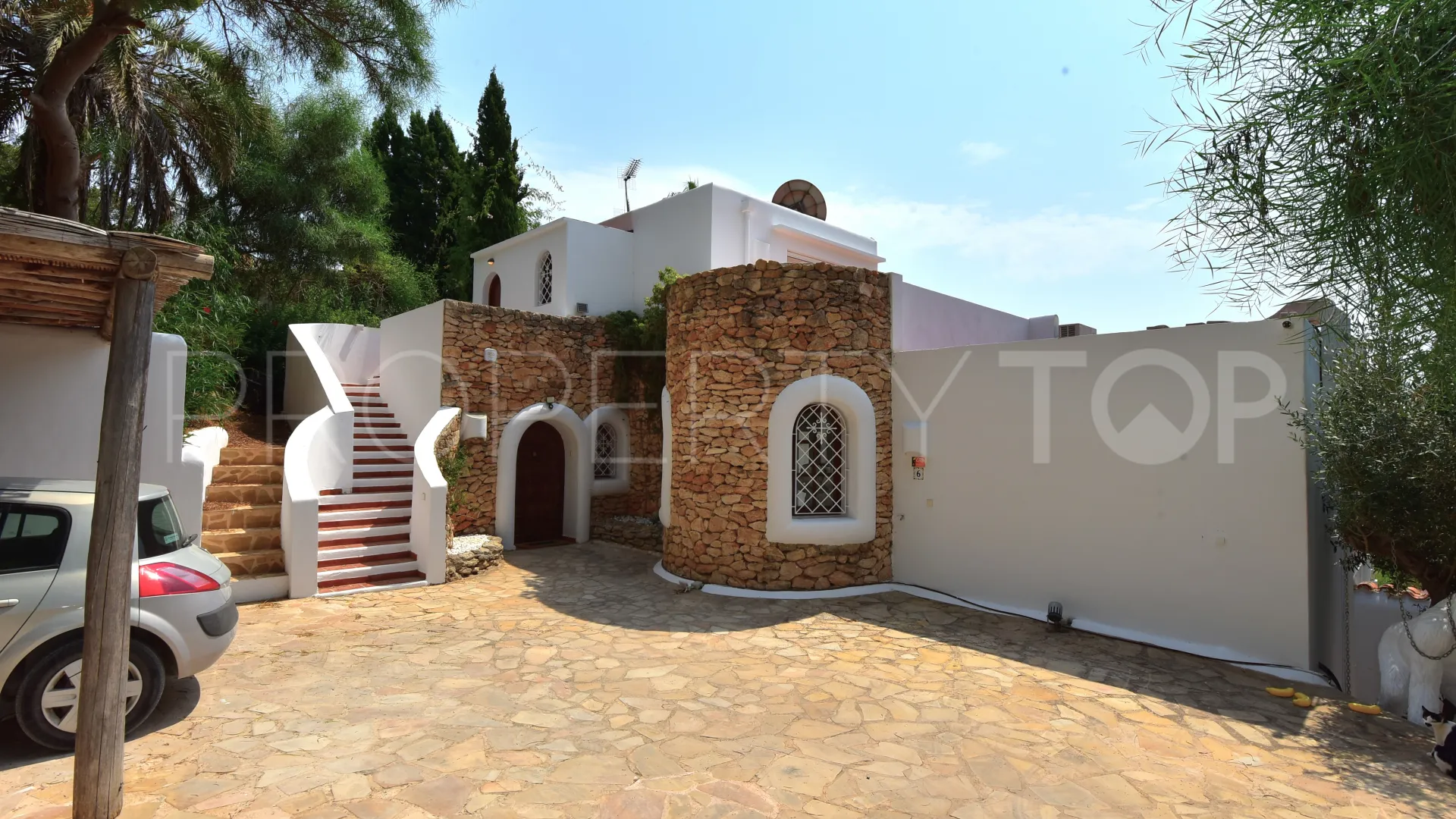 Se vende villa de 3 dormitorios en Cala Llonga