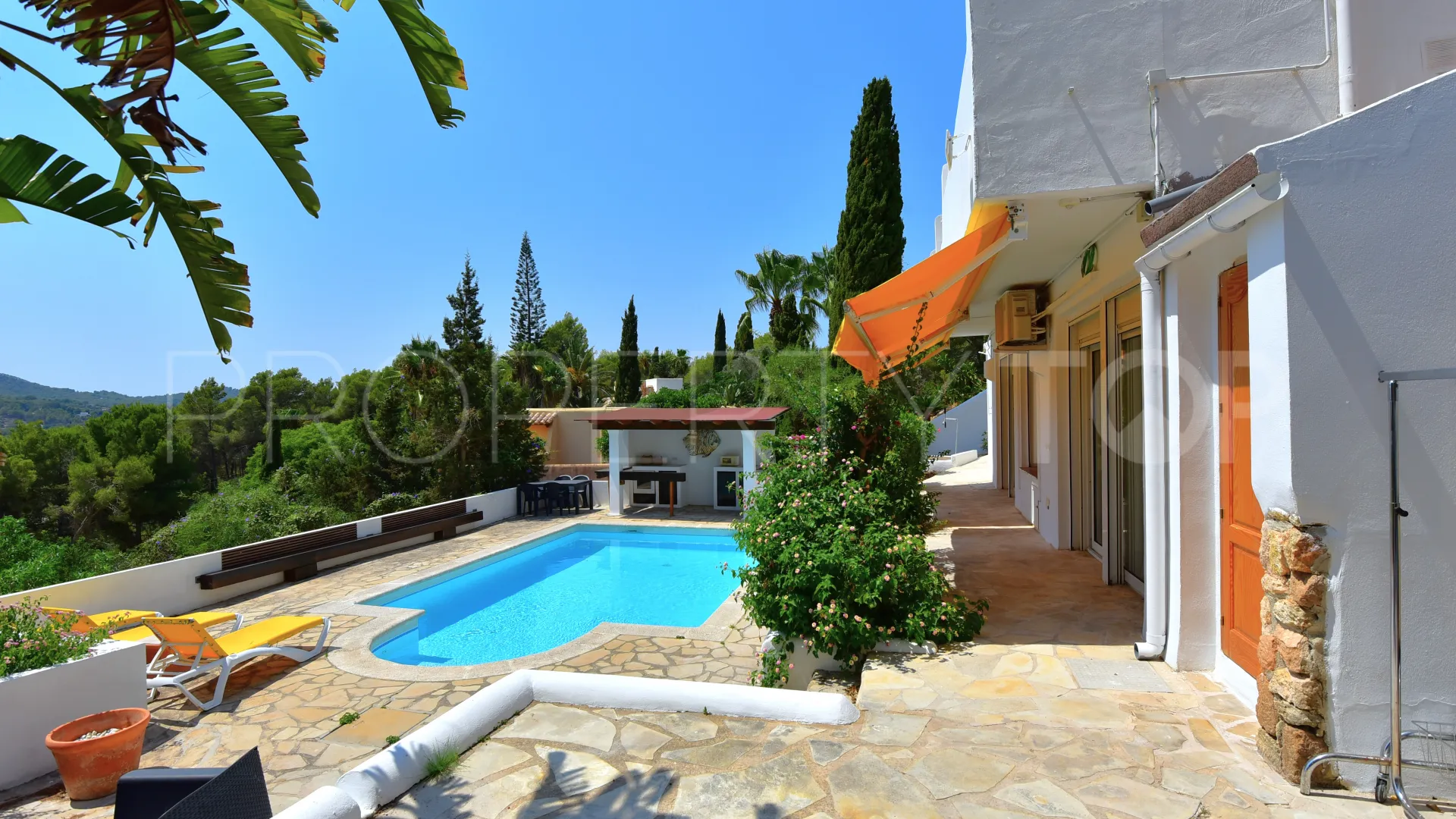 Se vende villa de 3 dormitorios en Cala Llonga