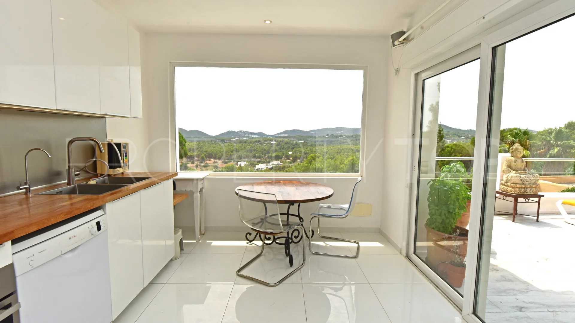 Se vende villa de 3 dormitorios en Cala Llonga