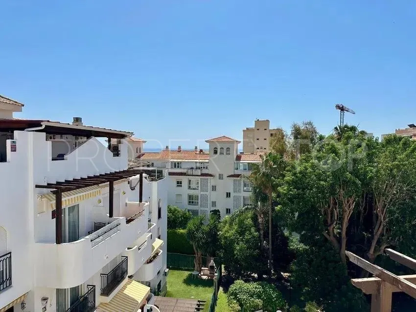 Buy duplex penthouse in La Carihuela with 3 bedrooms