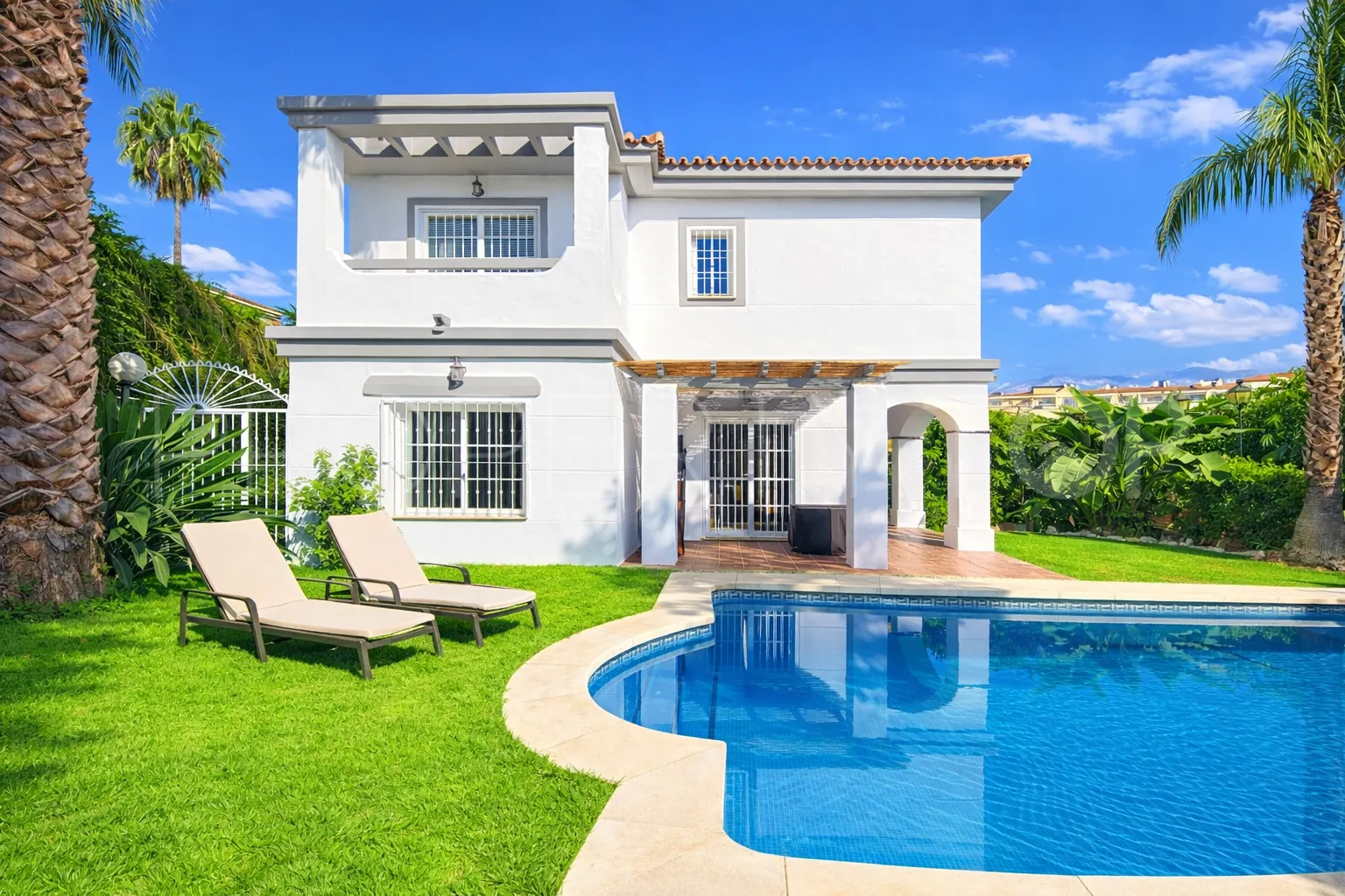 Buy 4 bedrooms villa in Mijas Golf